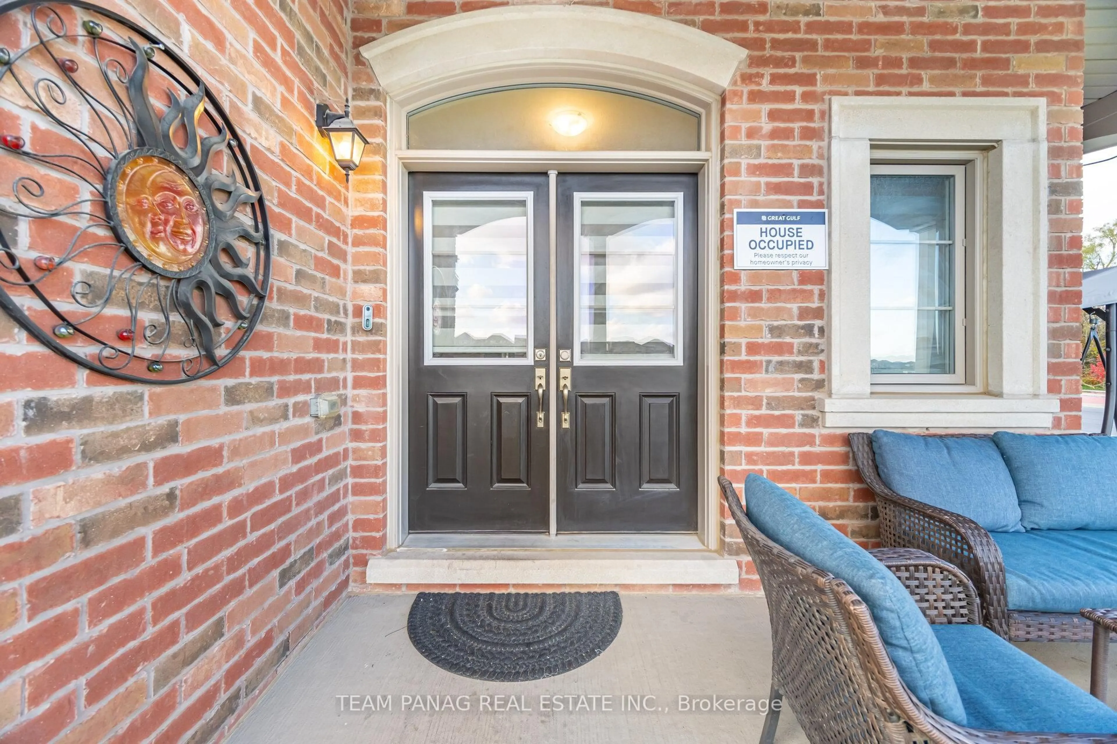 Indoor entryway for 2 Merrimac Dr, Brampton Ontario L6Y 6K3