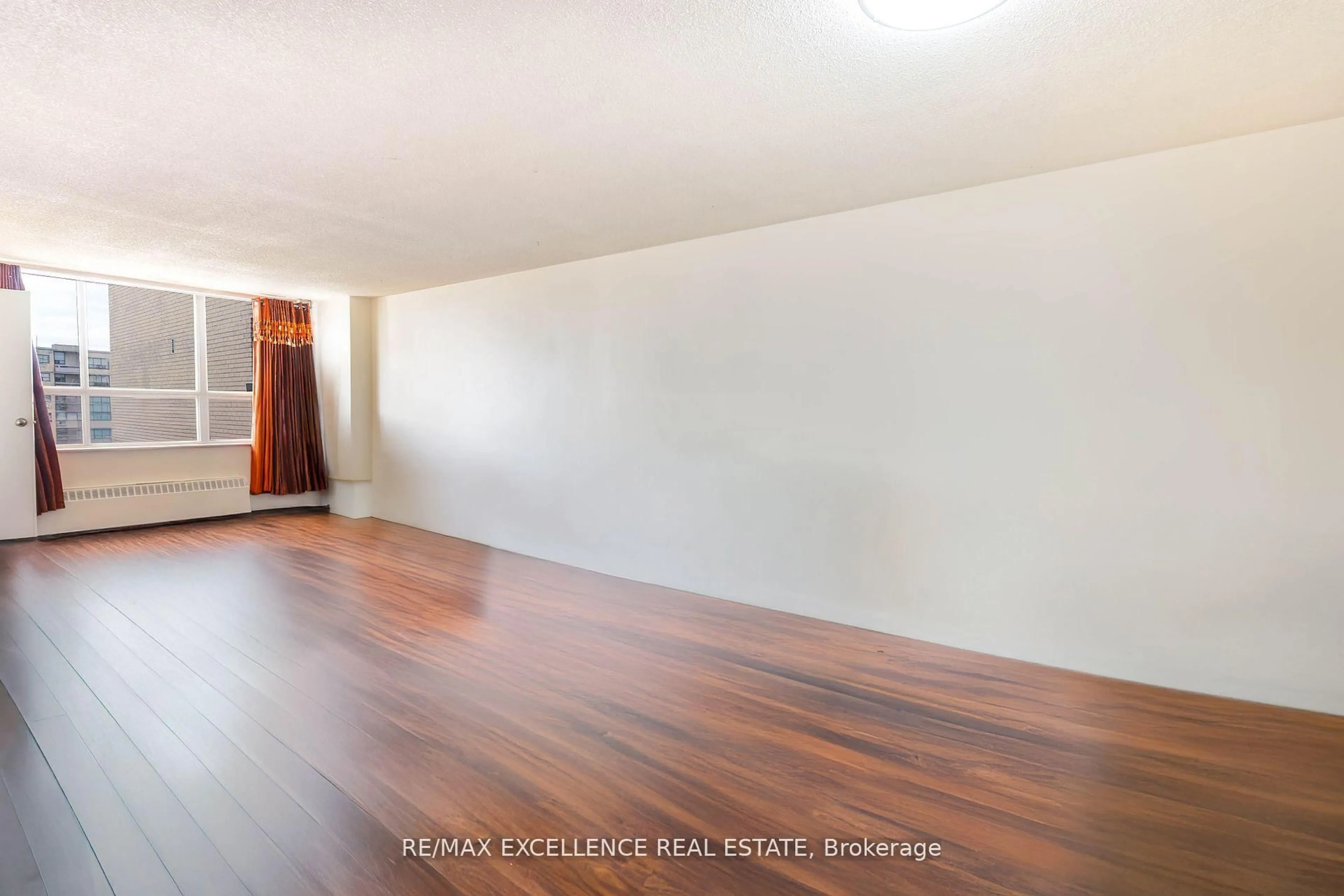 A pic of a room for 370 Dixon Rd #2116, Toronto Ontario M9R 1T2