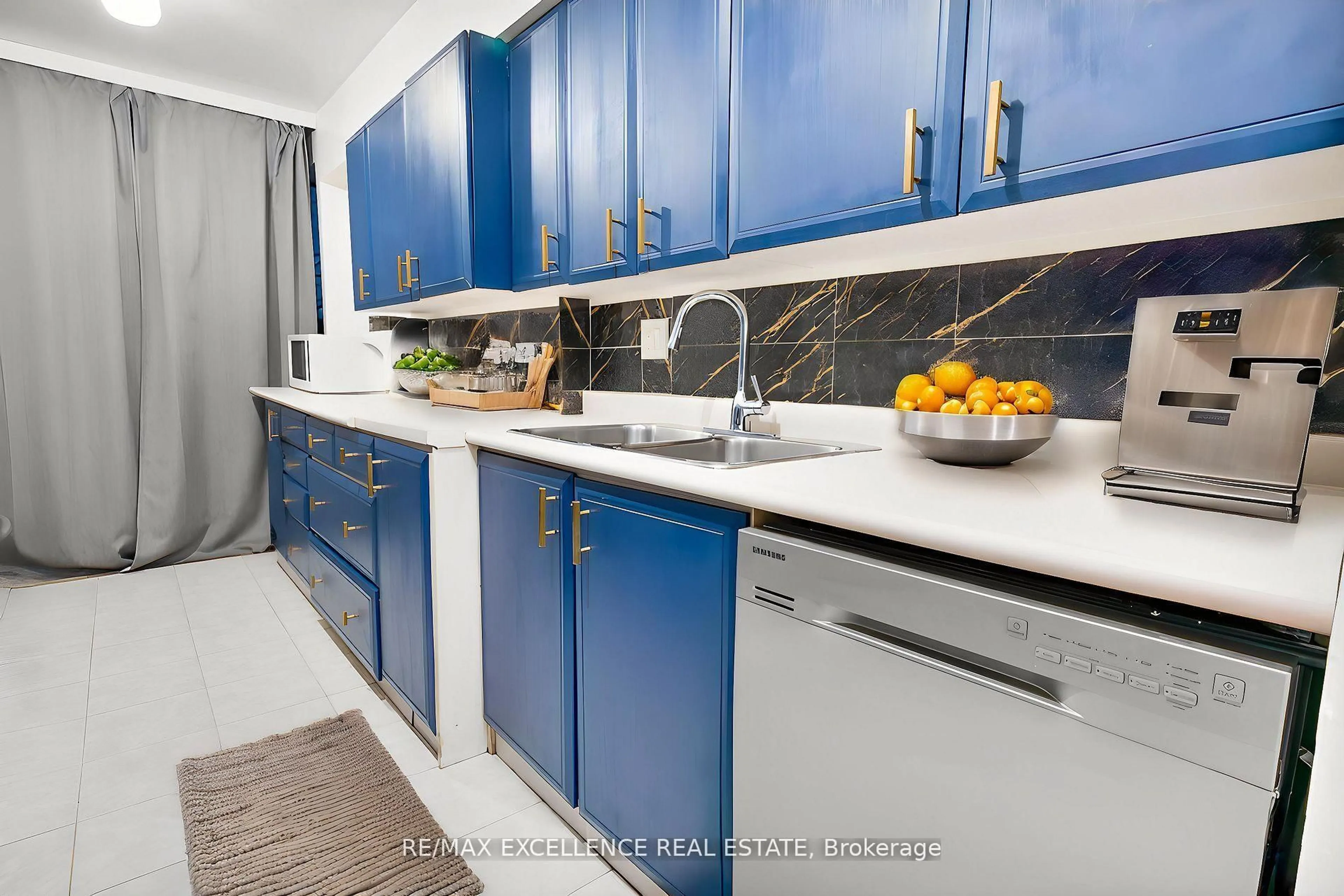 Standard kitchen, ceramic/tile floor for 370 Dixon Rd #2116, Toronto Ontario M9R 1T2