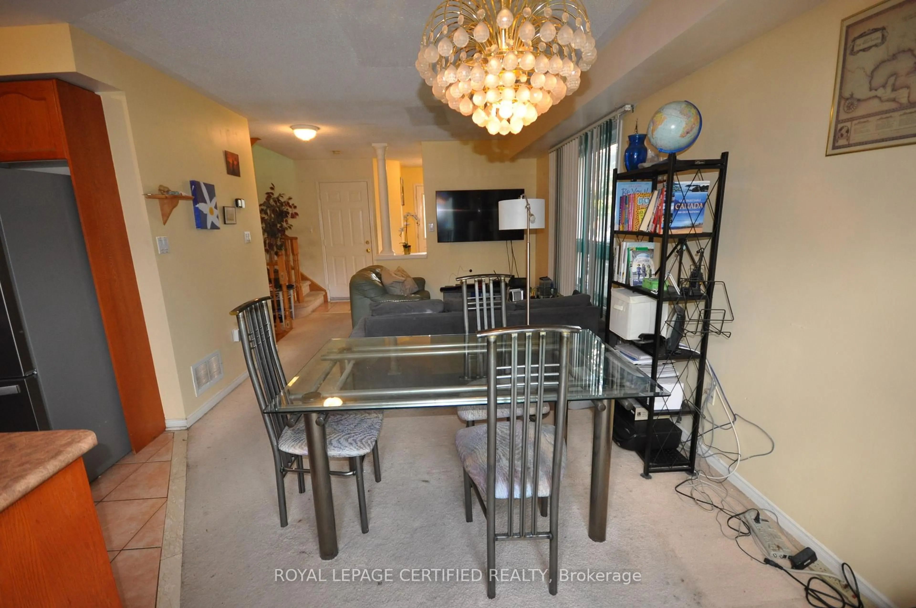 Dining room, ceramic/tile floor for 7665 Doverwood Dr, Mississauga Ontario L5N 8J2