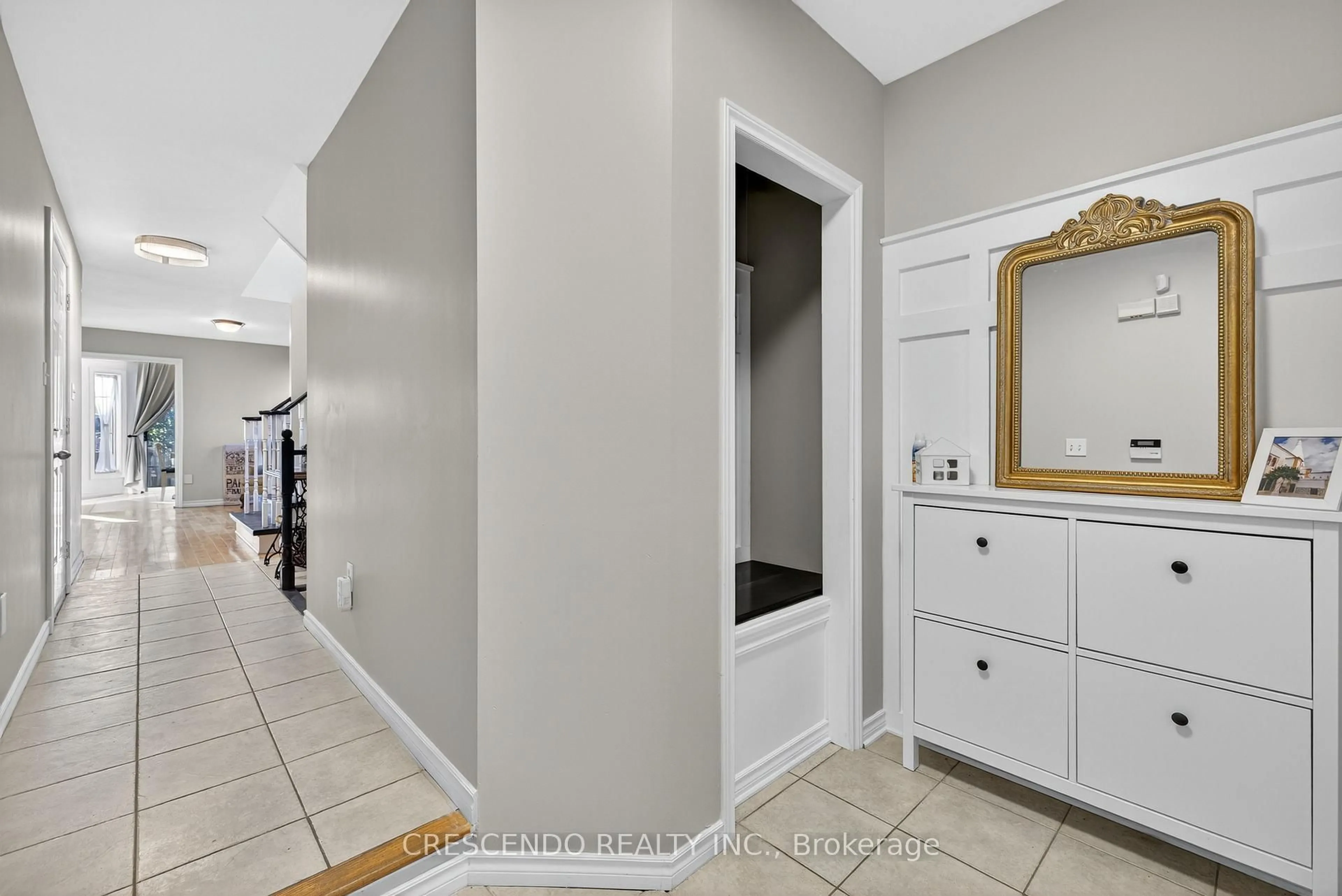 Indoor entryway for 47 Frank Johnston Rd, Caledon Ontario L7E 2L5