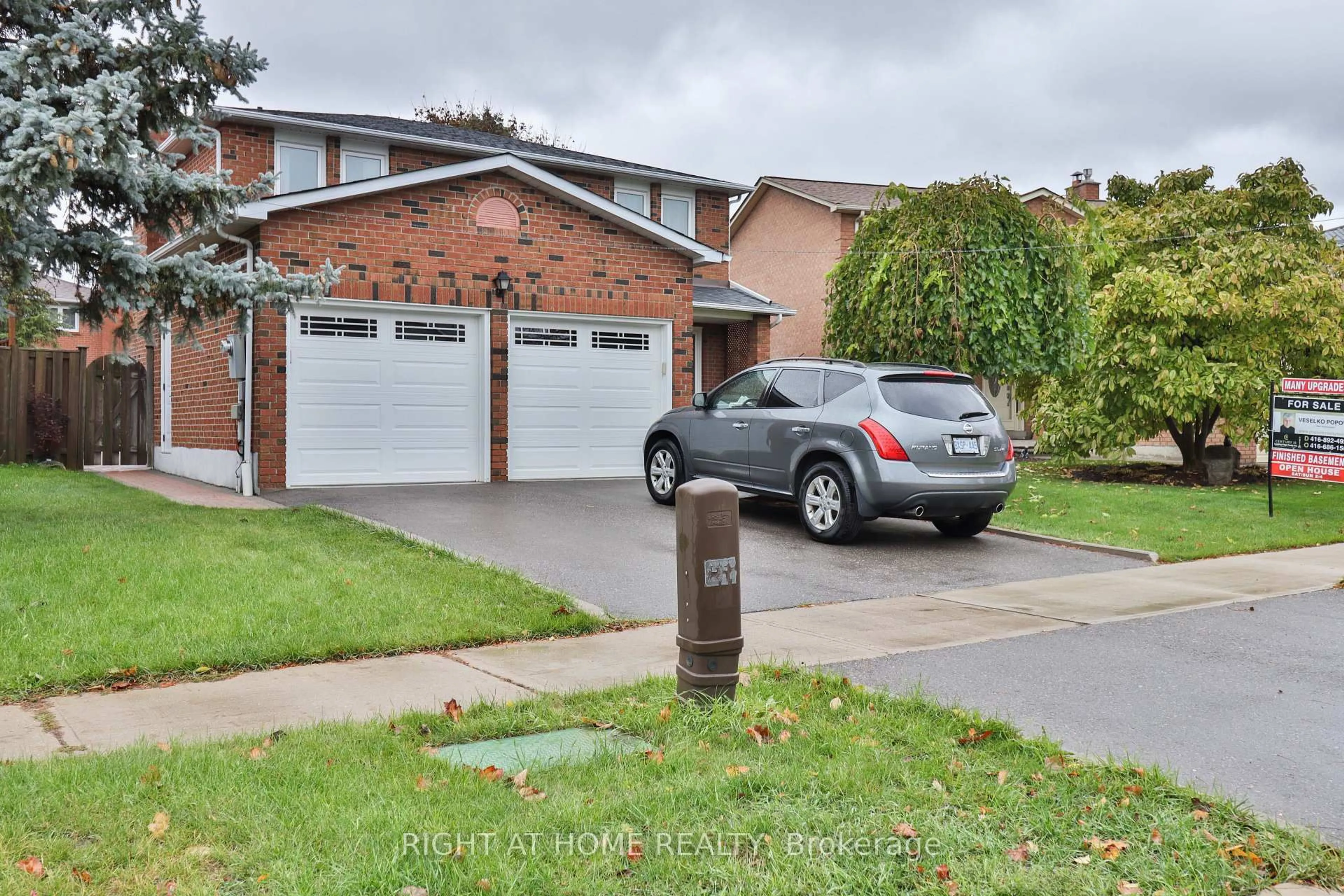 Home with brick exterior material, street for 1433 Bough Beeches Blvd, Mississauga Ontario L4W 3B4