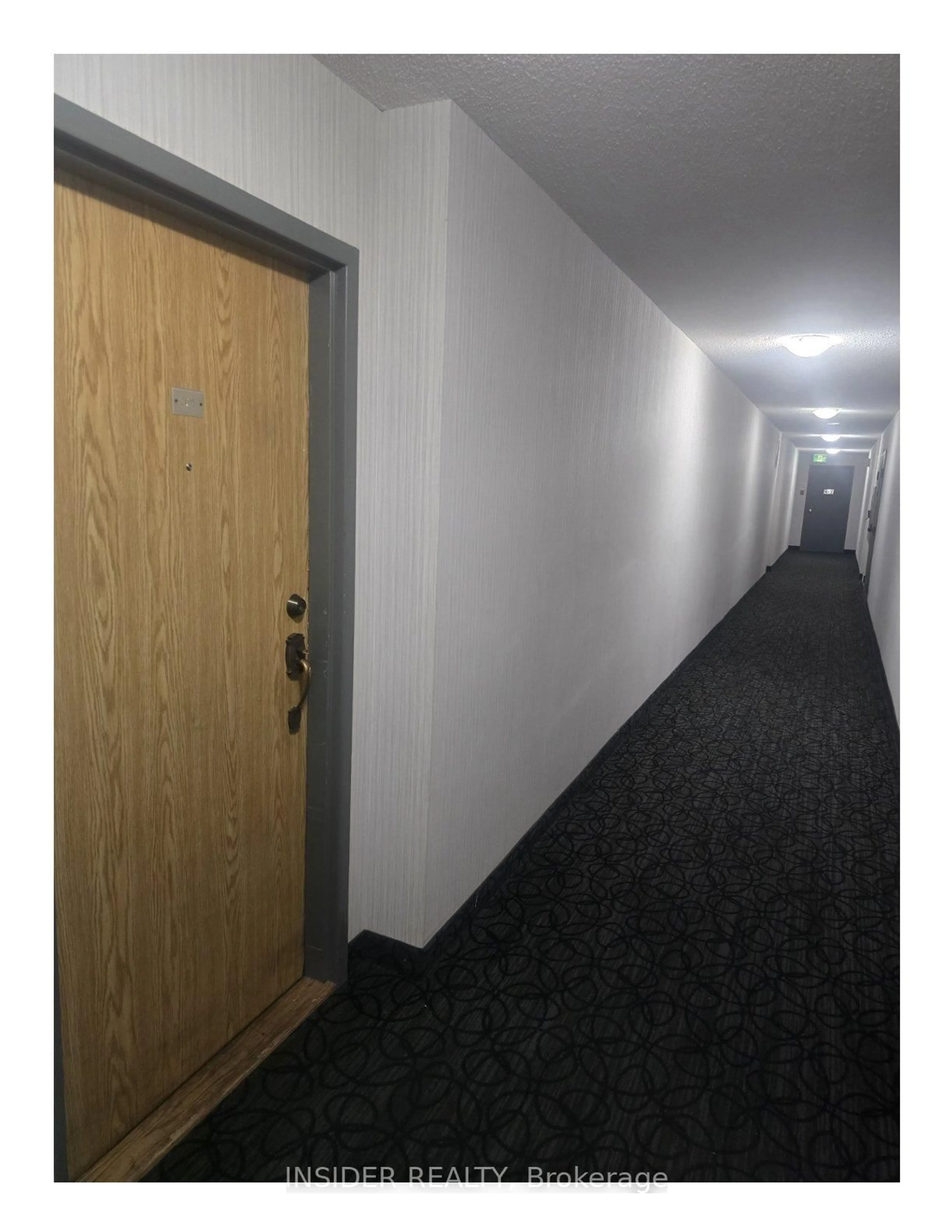 A pic of a room for 4 Lisa St #209, Brampton Ontario L6T 4B6