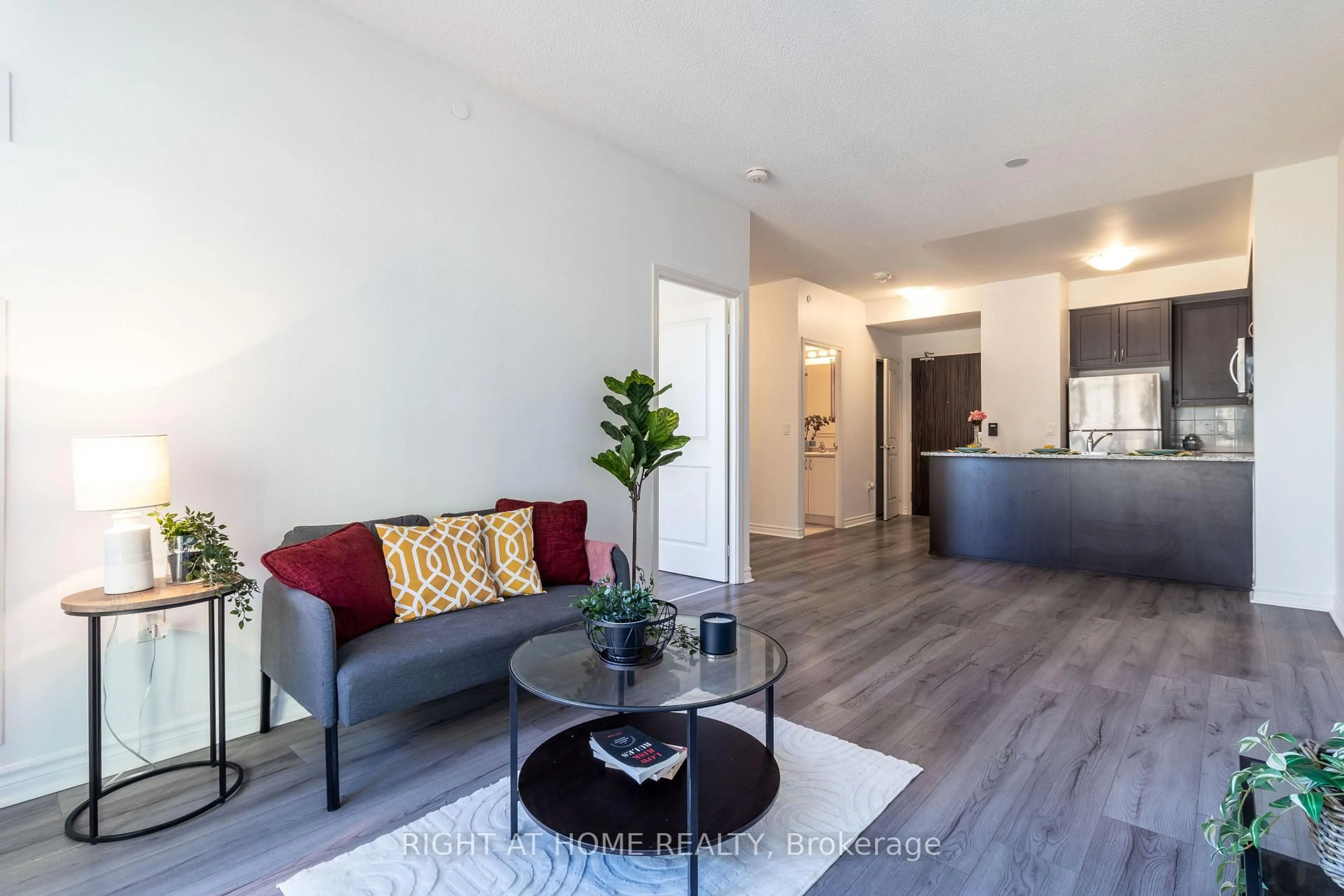 Living room with furniture, unknown for 349 Rathburn Rd #511, Mississauga Ontario L5B 0G9