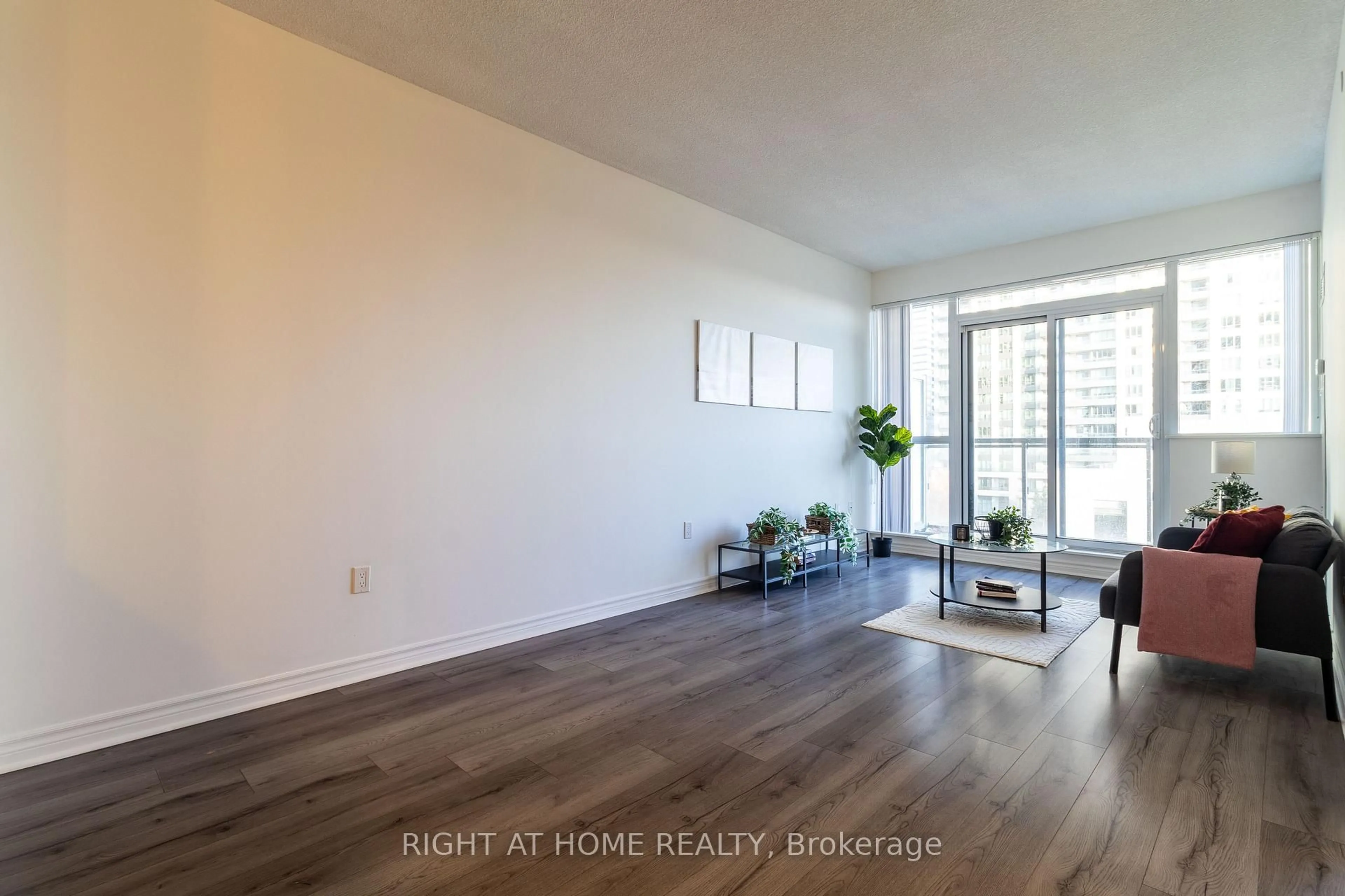 A pic of a room for 349 Rathburn Rd #511, Mississauga Ontario L5B 0G9