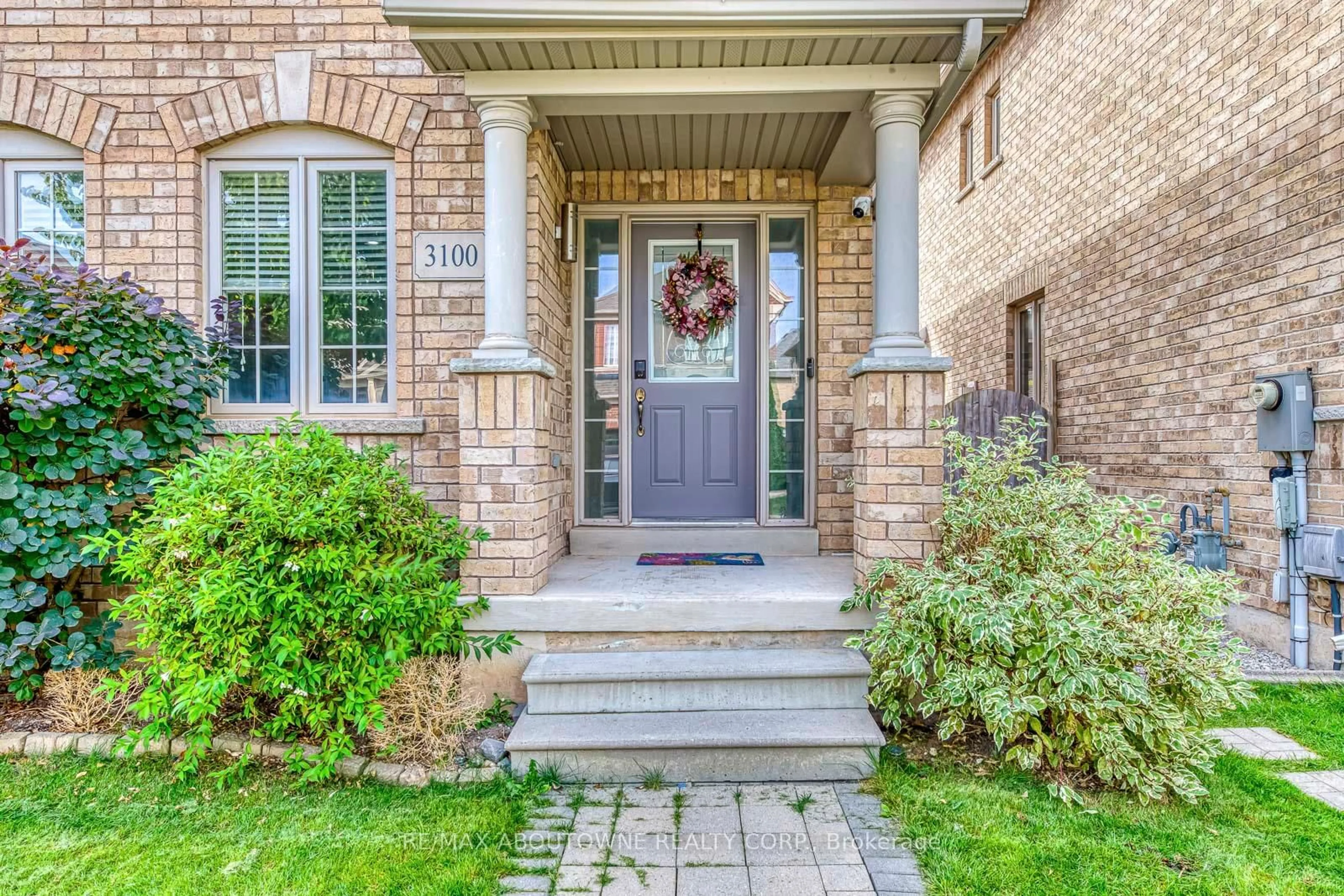 Home with brick exterior material, street for 3100 Robert Brown Blvd, Oakville Ontario L6M 4L7