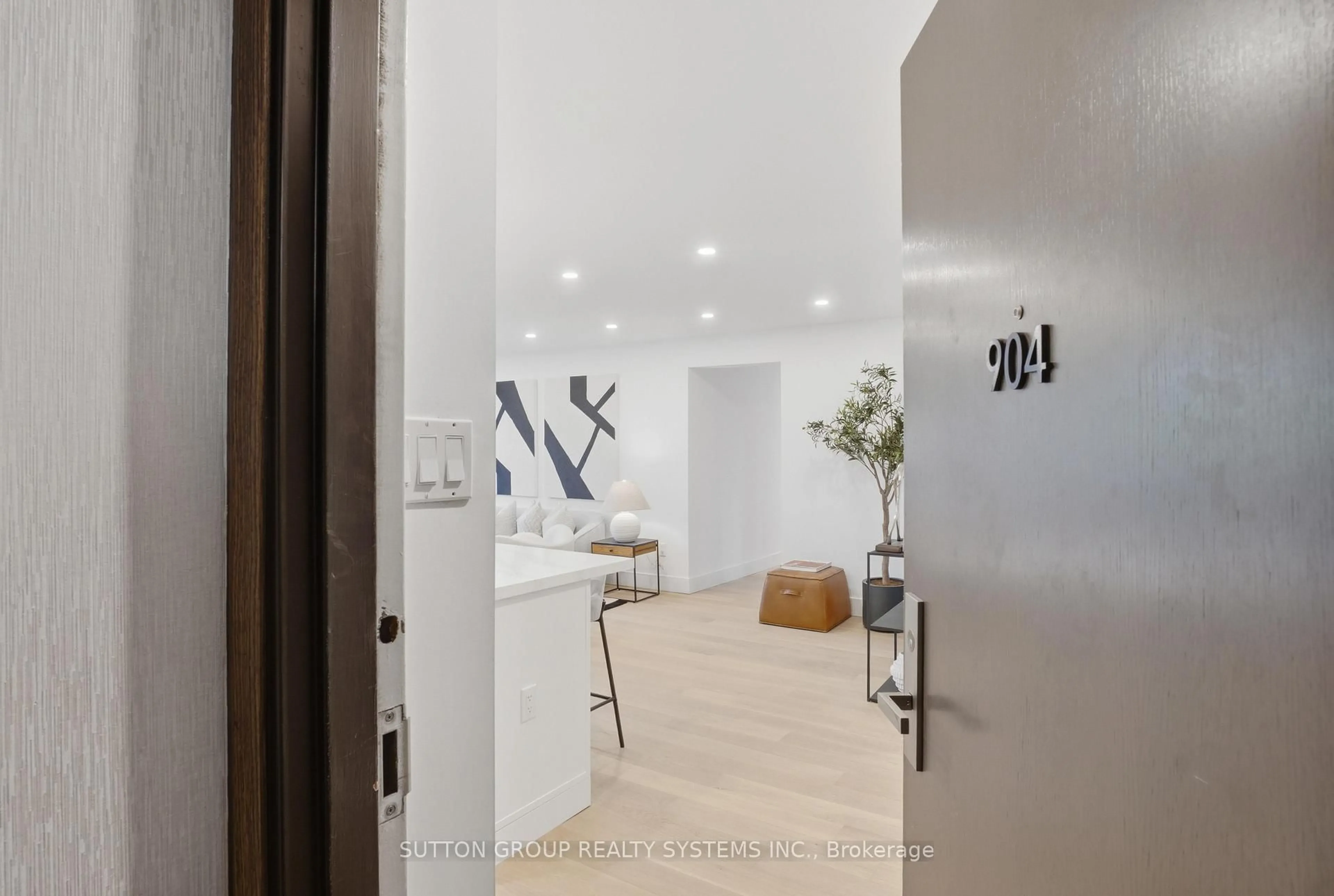 Contemporary bathroom, ceramic/tile floor for 65 Southport St #904, Toronto Ontario M6S 3N6