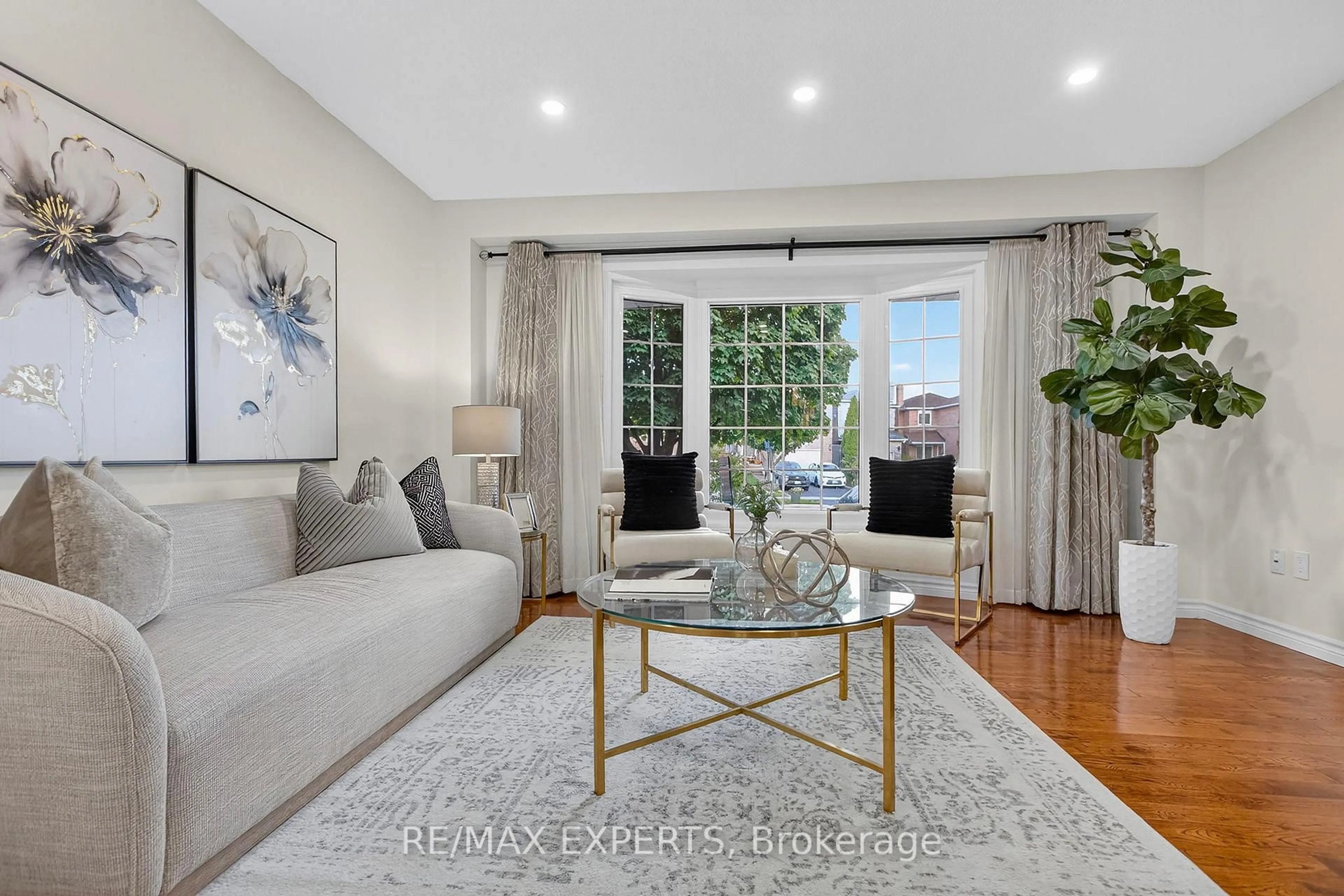 Living room with furniture, unknown for 1382 Hazel Mccleary Dr, Oakville Ontario L6J 7B1