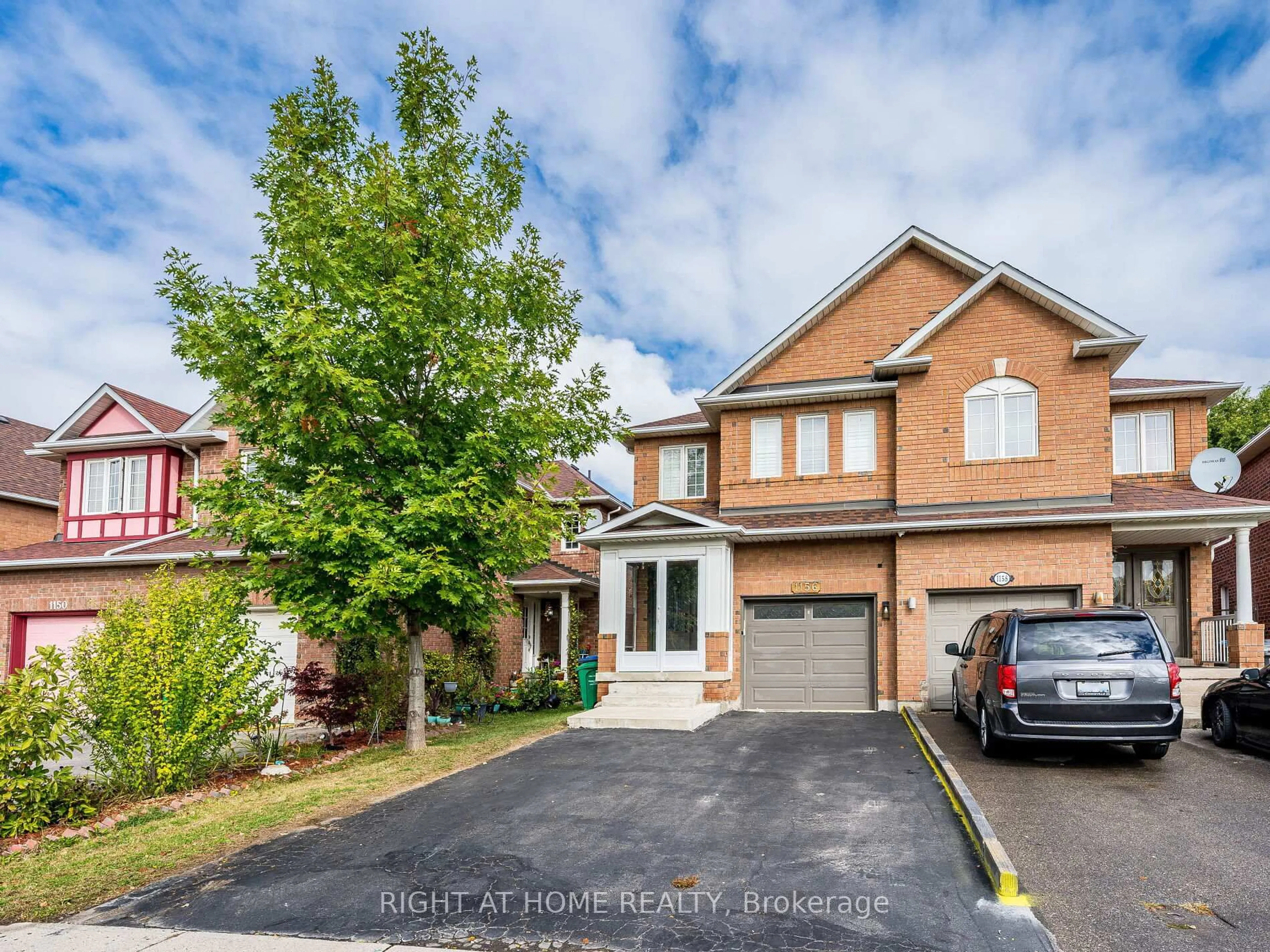 Home with brick exterior material, street for 1156 PRESTONWOOD Cres, Mississauga Ontario L5V 2V3