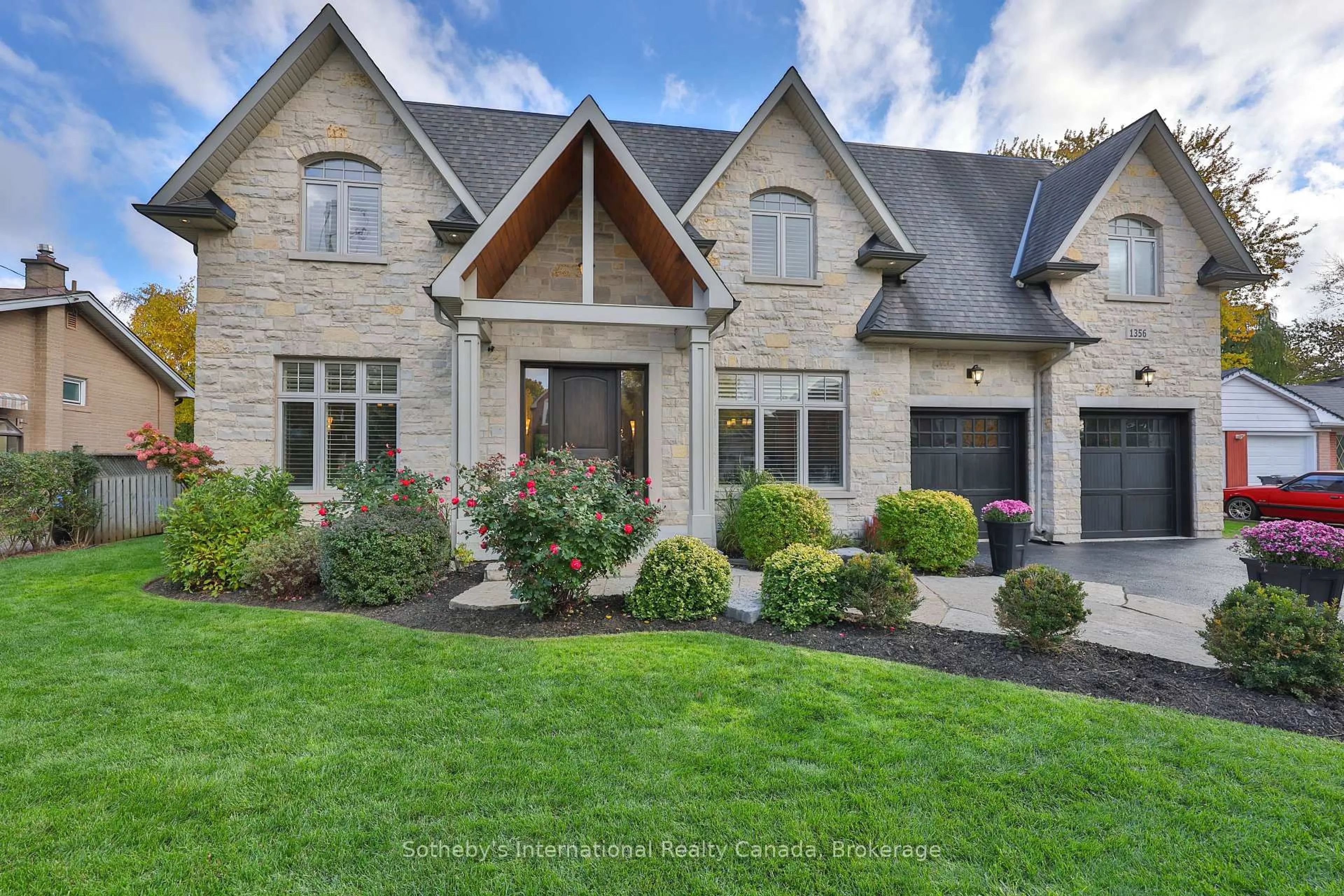 Home with brick exterior material, street for 1356 Thornhill Dr, Oakville Ontario L6L 2L2