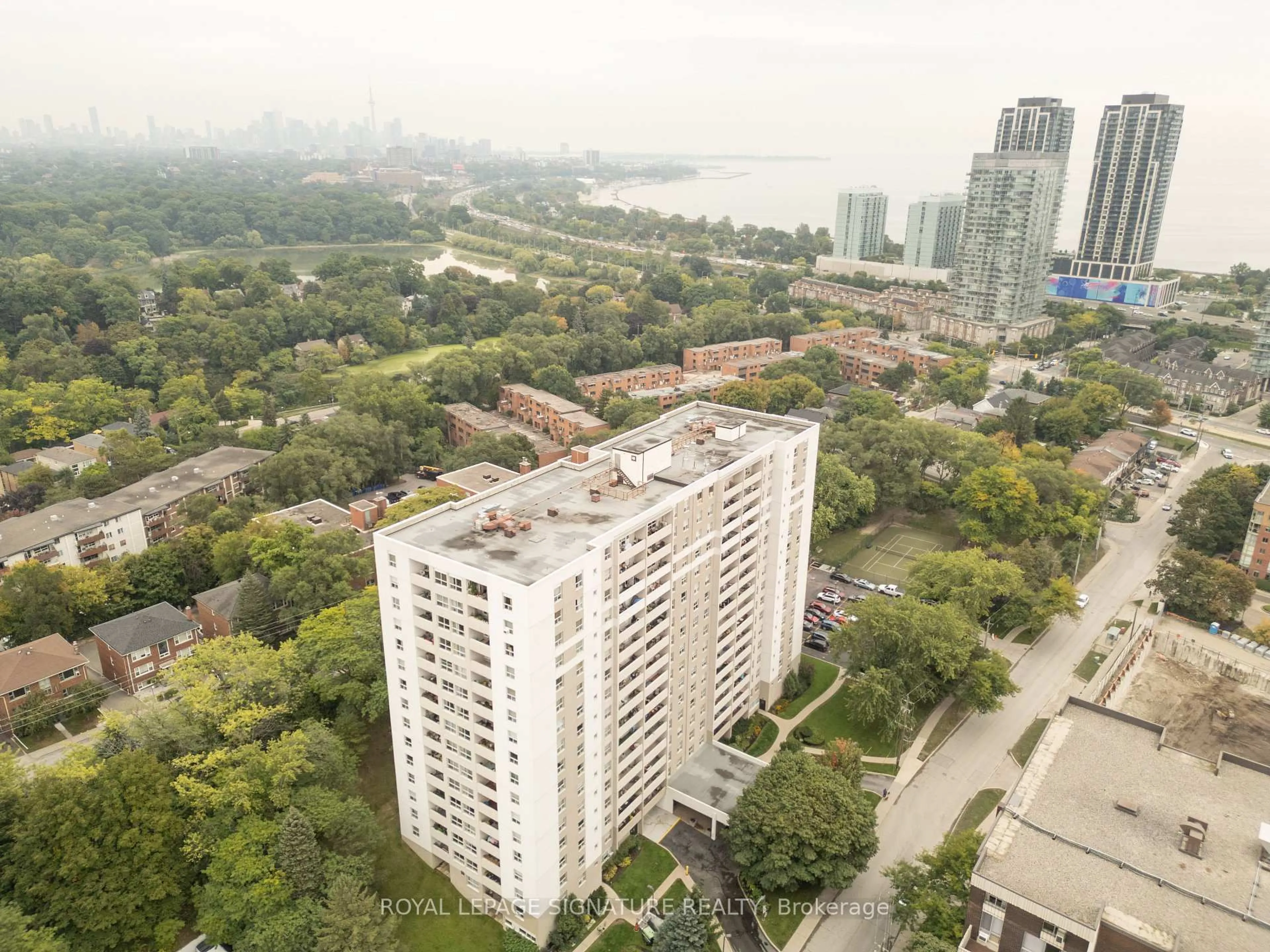 A pic from outside/outdoor area/front of a property/back of a property/a pic from drone, city buildings view from balcony for 45 Southport St #1611, Toronto Ontario M6S 3N5