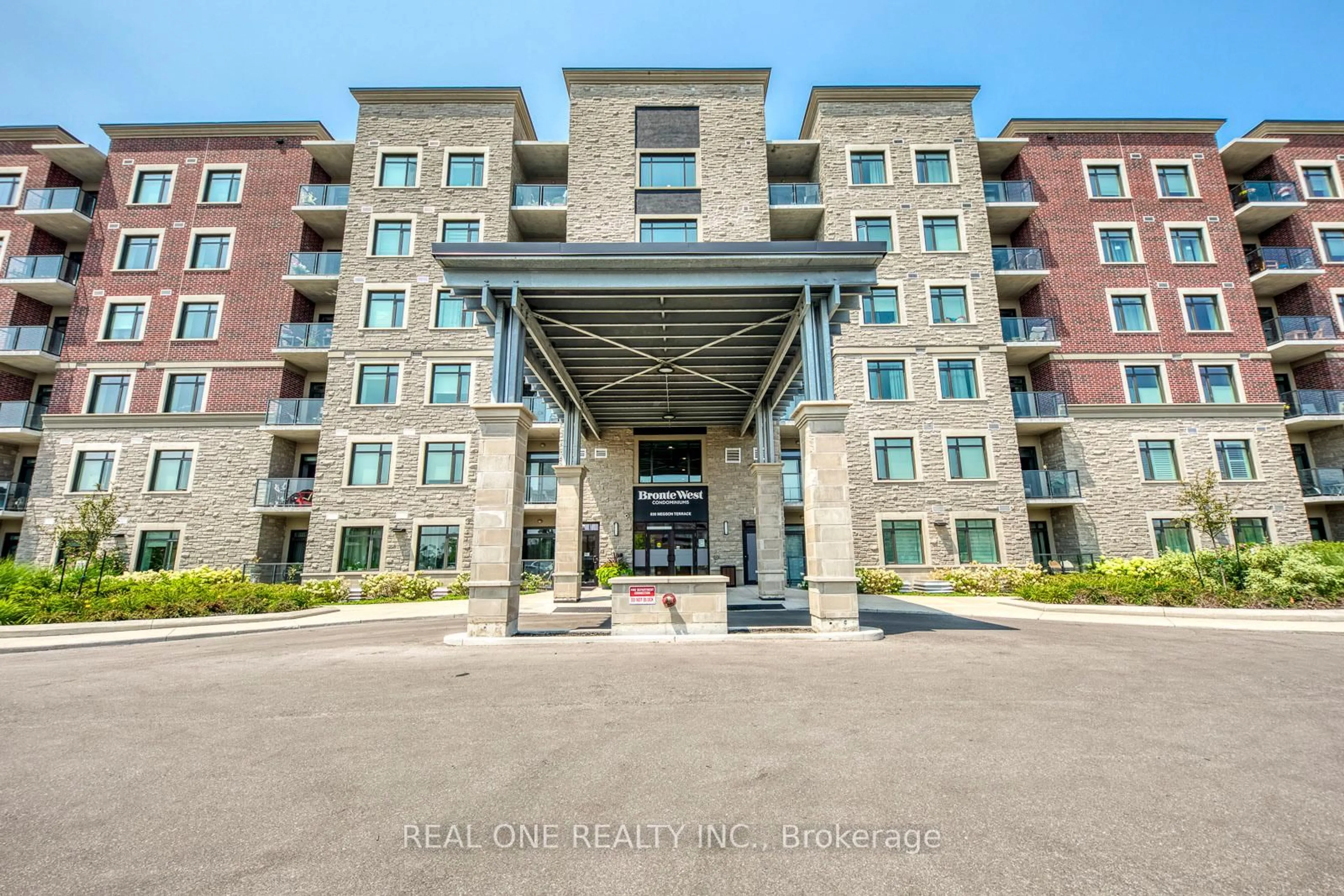 Indoor foyer for 830 Megson Terr #101, Milton Ontario L9T 9M7