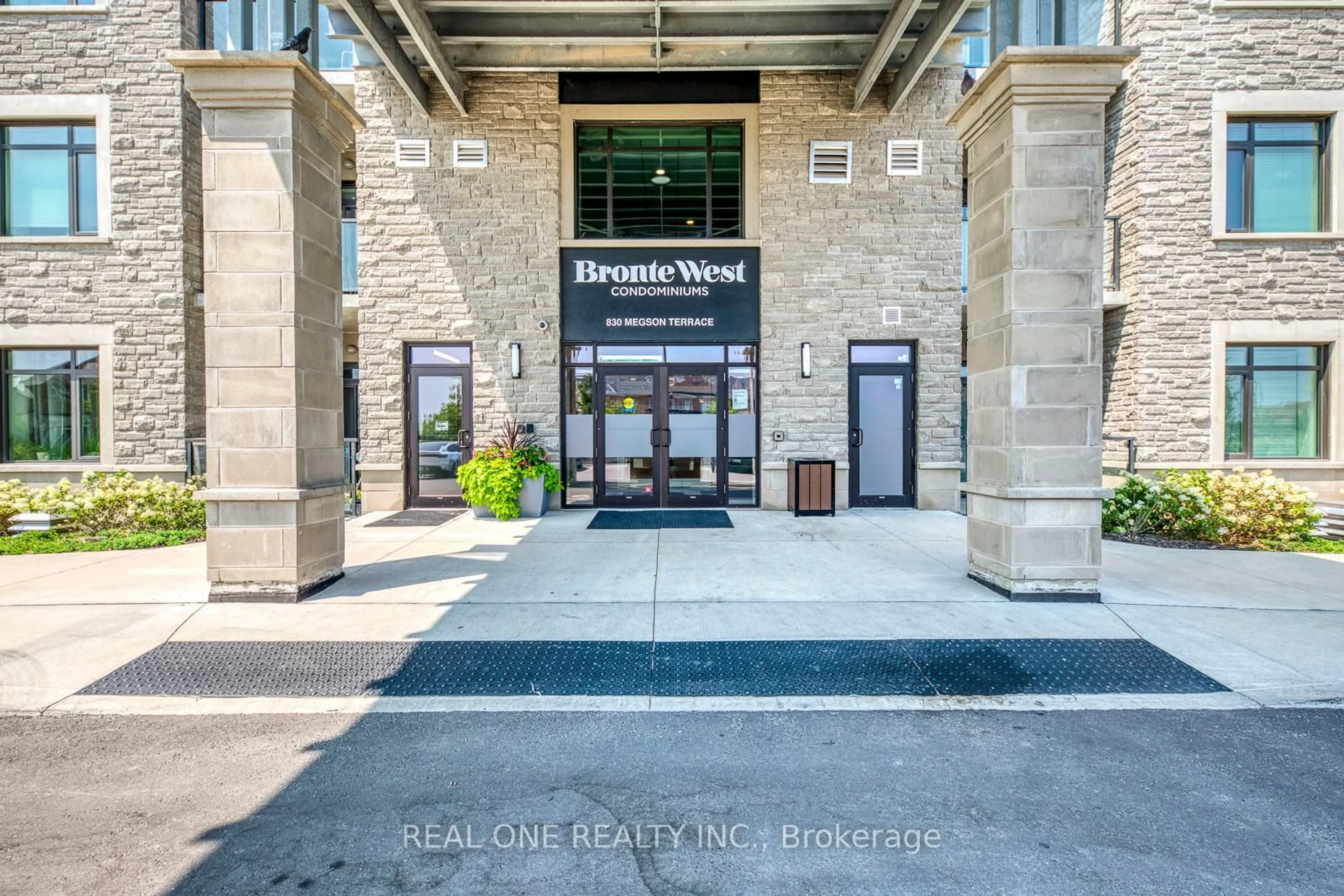 Indoor foyer for 830 Megson Terr #101, Milton Ontario L9T 9M7
