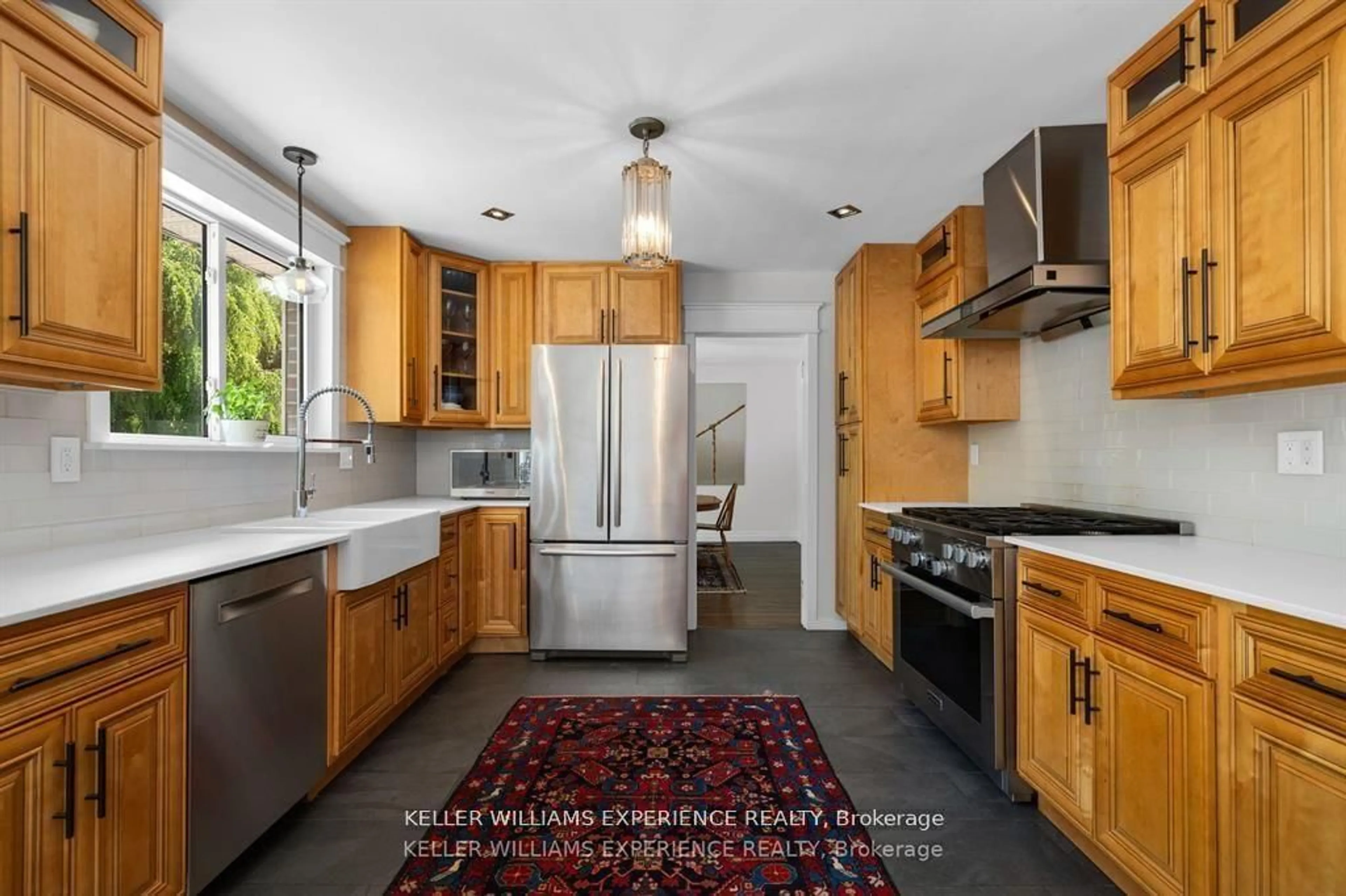 Unknown for 28 Larry St, Caledon Ontario L7C 1K8