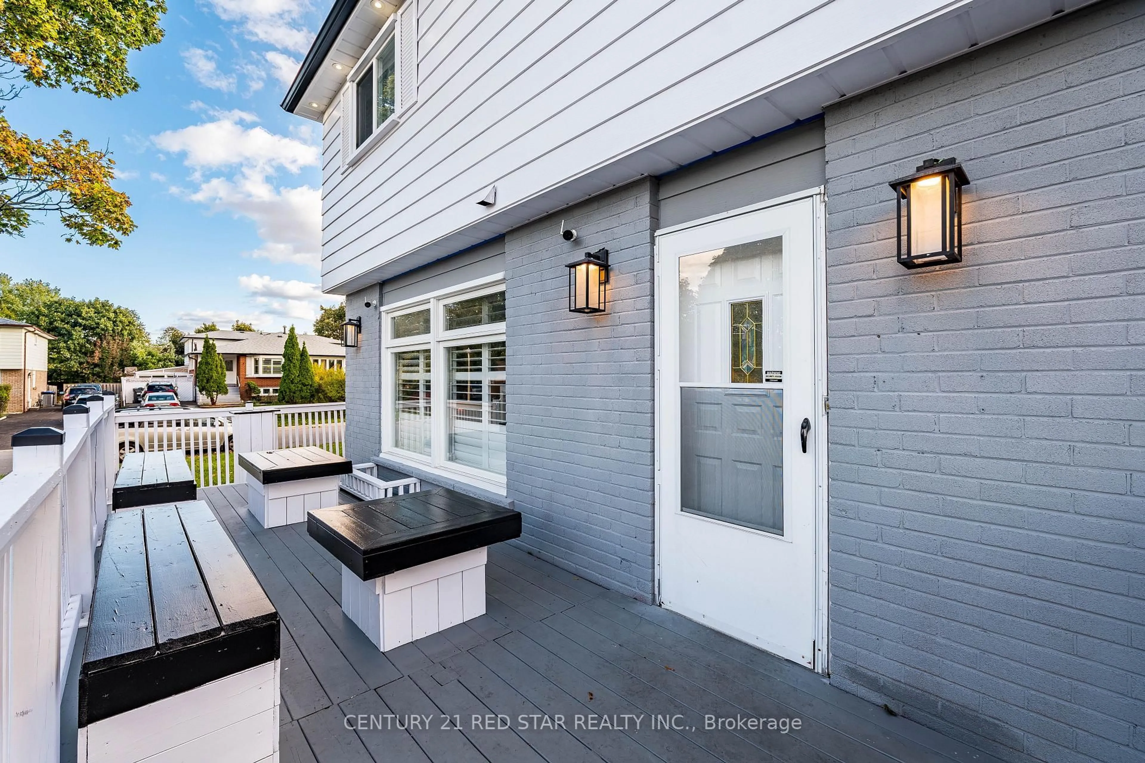 Unknown for 3 Flamingo Cres, Brampton Ontario L6T 2G4