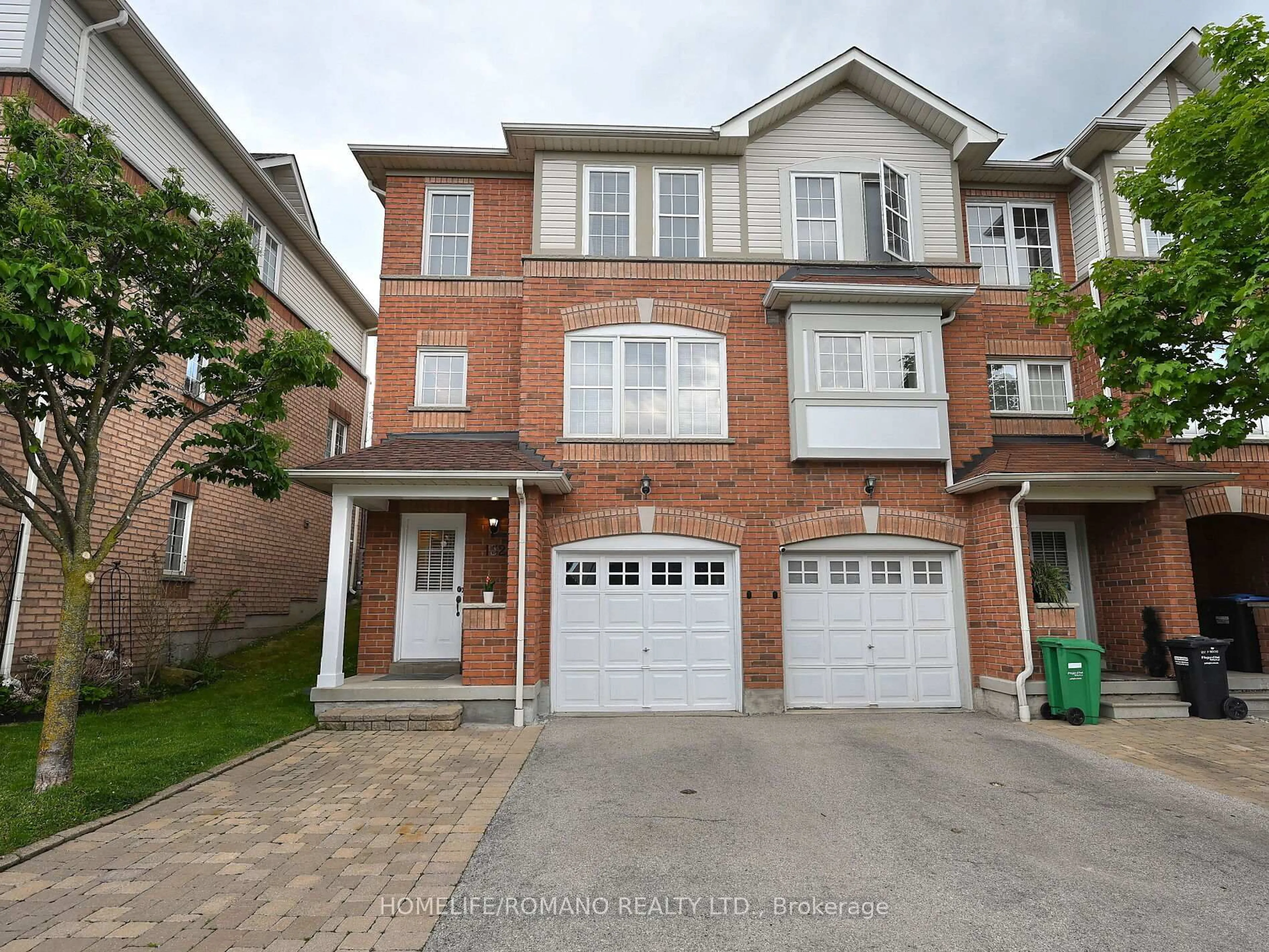 Home with brick exterior material, street for 3030 Breakwater Crt #132, Mississauga Ontario L5B 4N5