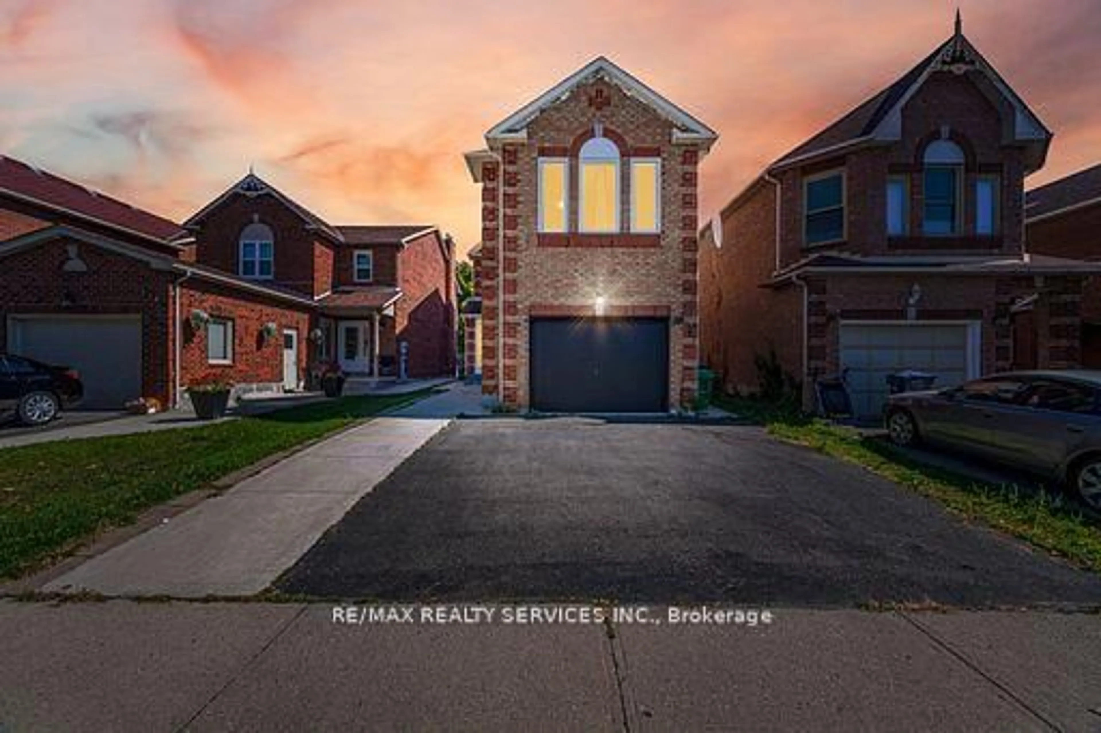 Home with brick exterior material, street for 120 Leeward Dr, Brampton Ontario L6S 5V9