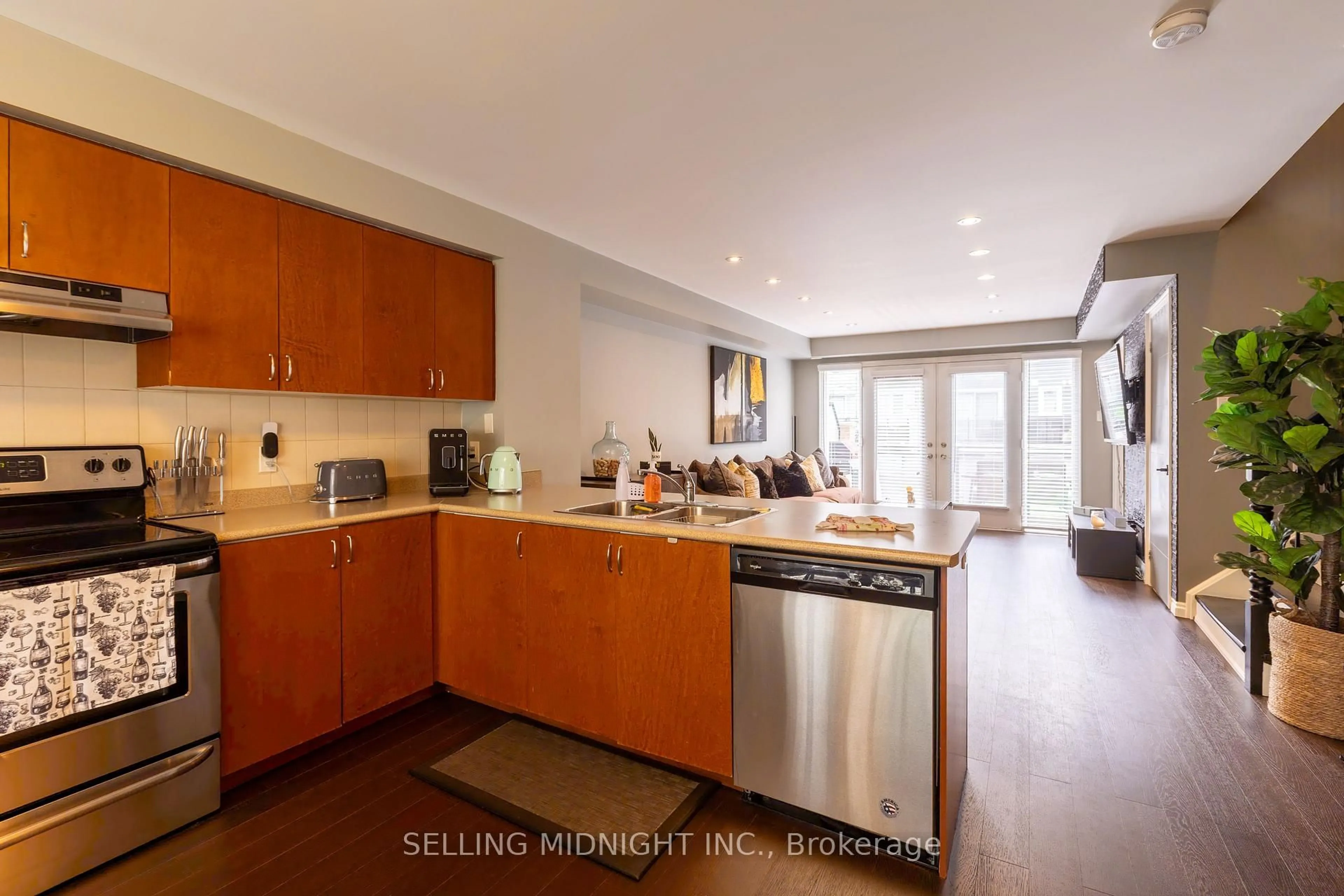 Open concept kitchen, unknown for 5650 Winston Churchill Blvd #20, Mississauga Ontario L5M 0L8