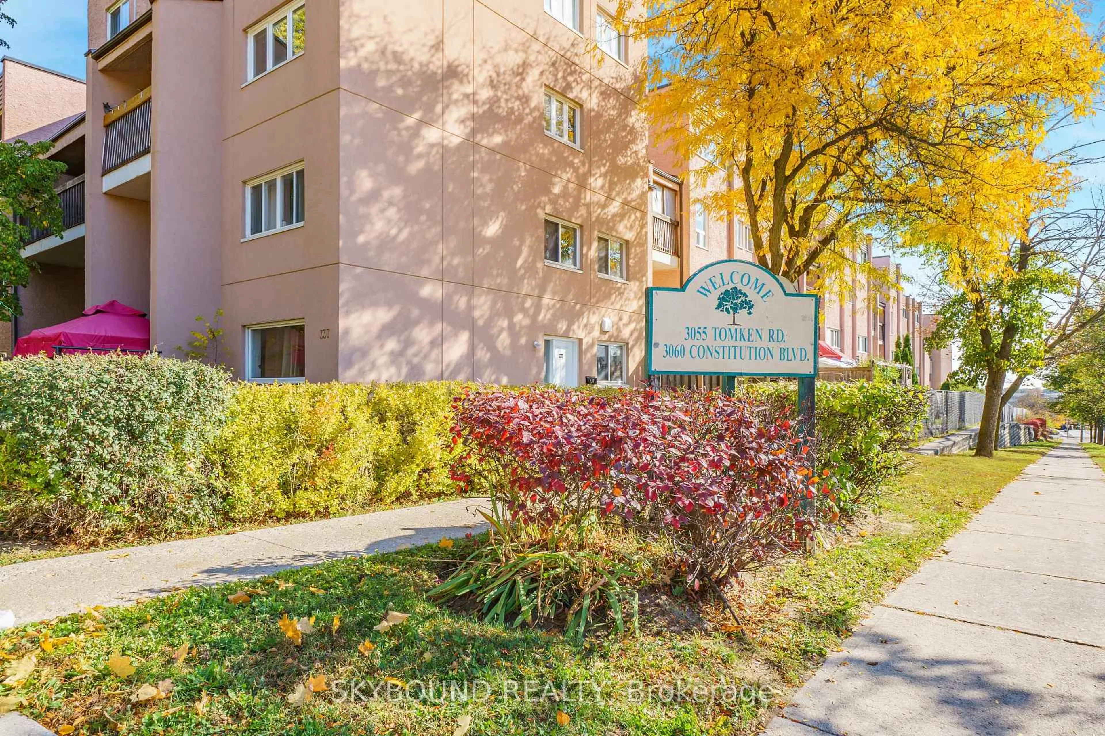 Unknown for 3055 Tomken Rd #299, Mississauga Ontario L4Y 3X9