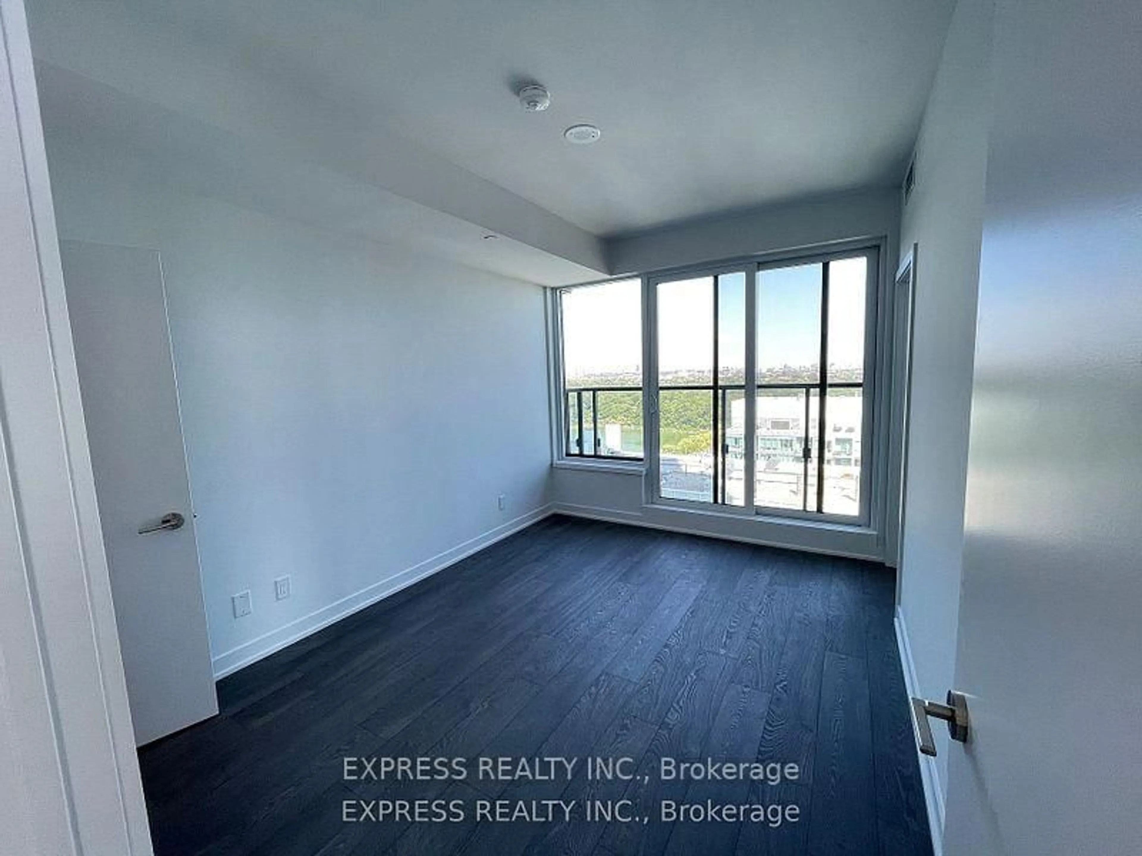 A pic of a room for 1926 Lake Shore Blvd #2807, Toronto Ontario M6S 0B1