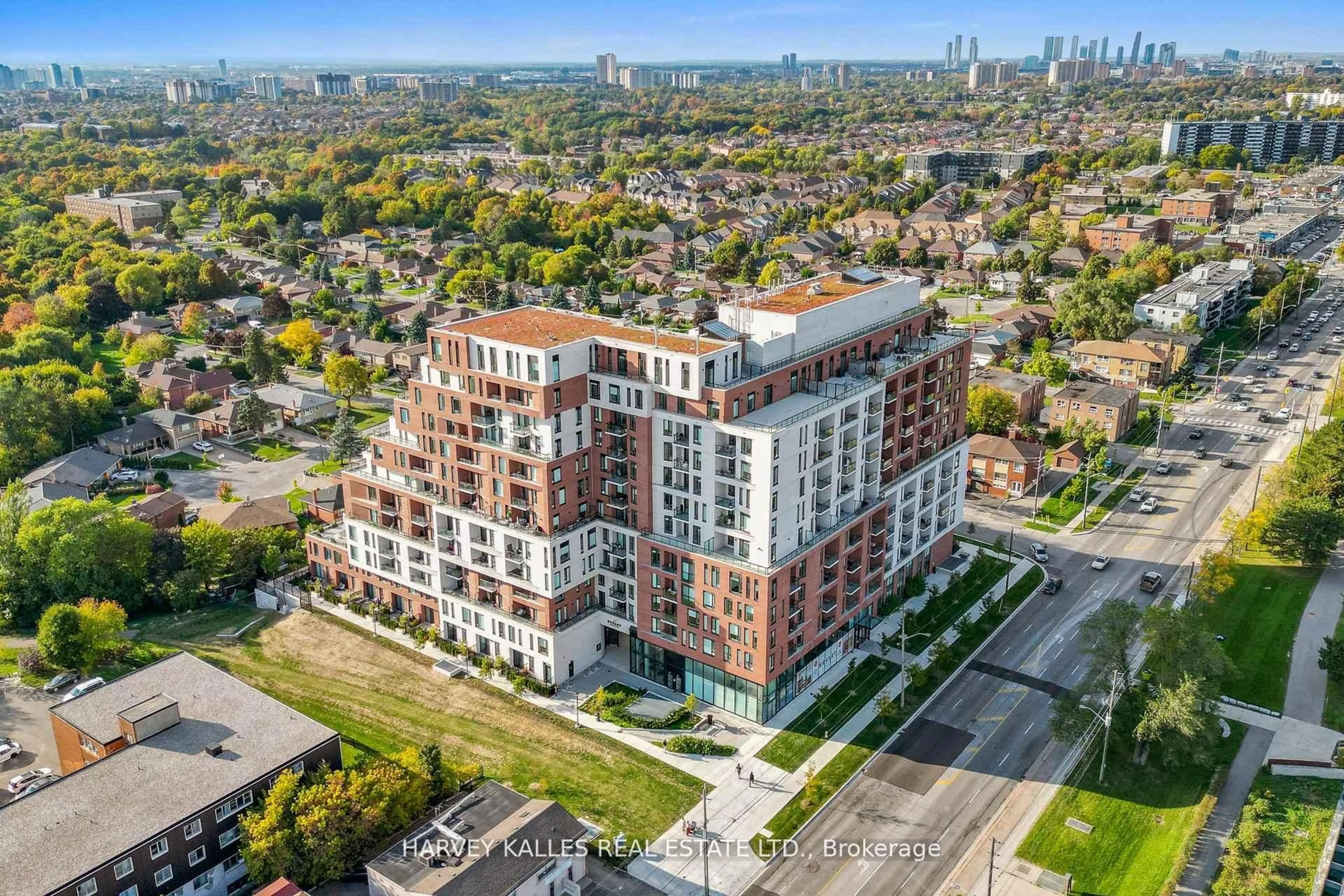A pic from outside/outdoor area/front of a property/back of a property/a pic from drone, city buildings view from balcony for 3100 Keele St #703, Toronto Ontario M3M 0E1