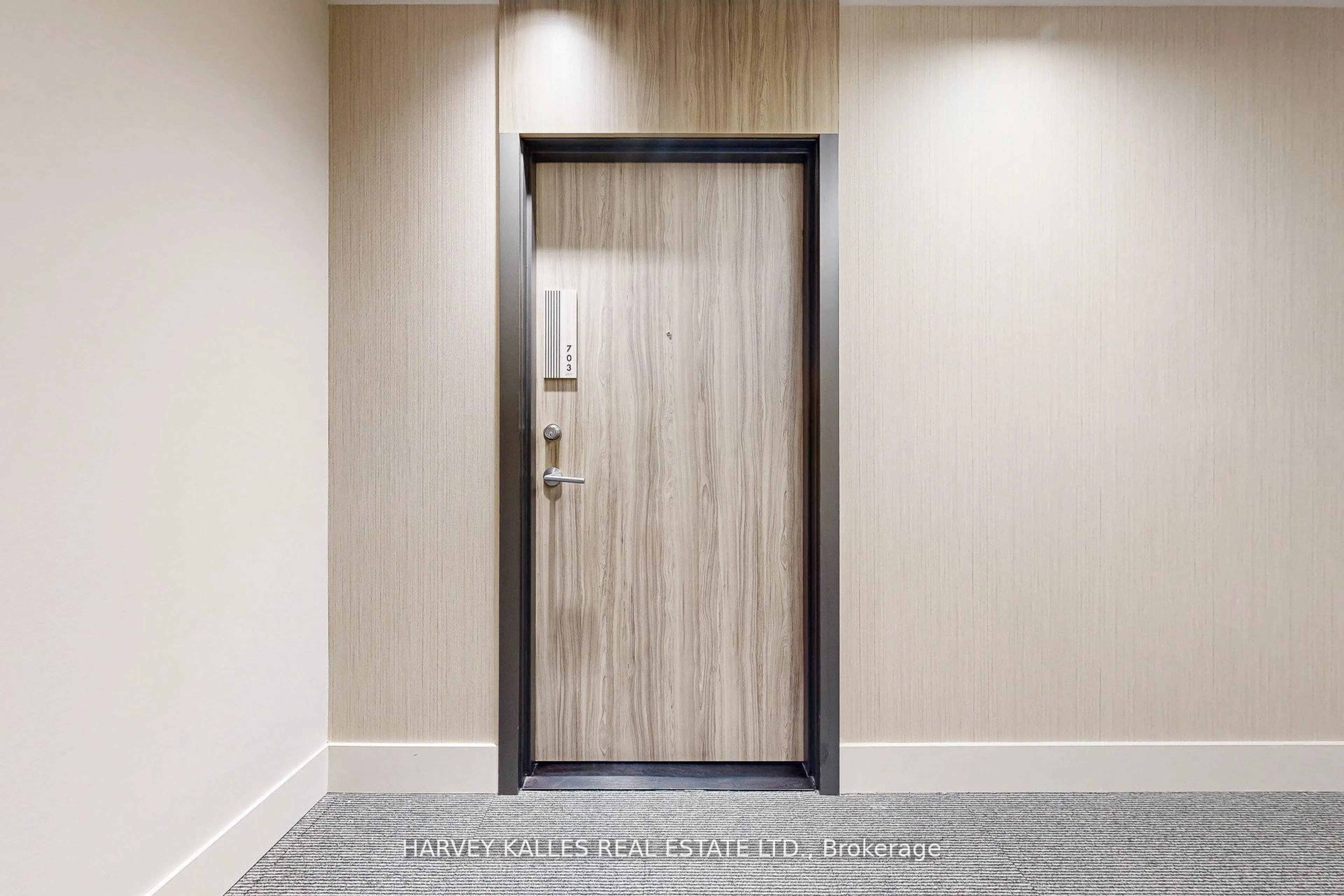 Indoor entryway for 3100 Keele St #703, Toronto Ontario M3M 0E1