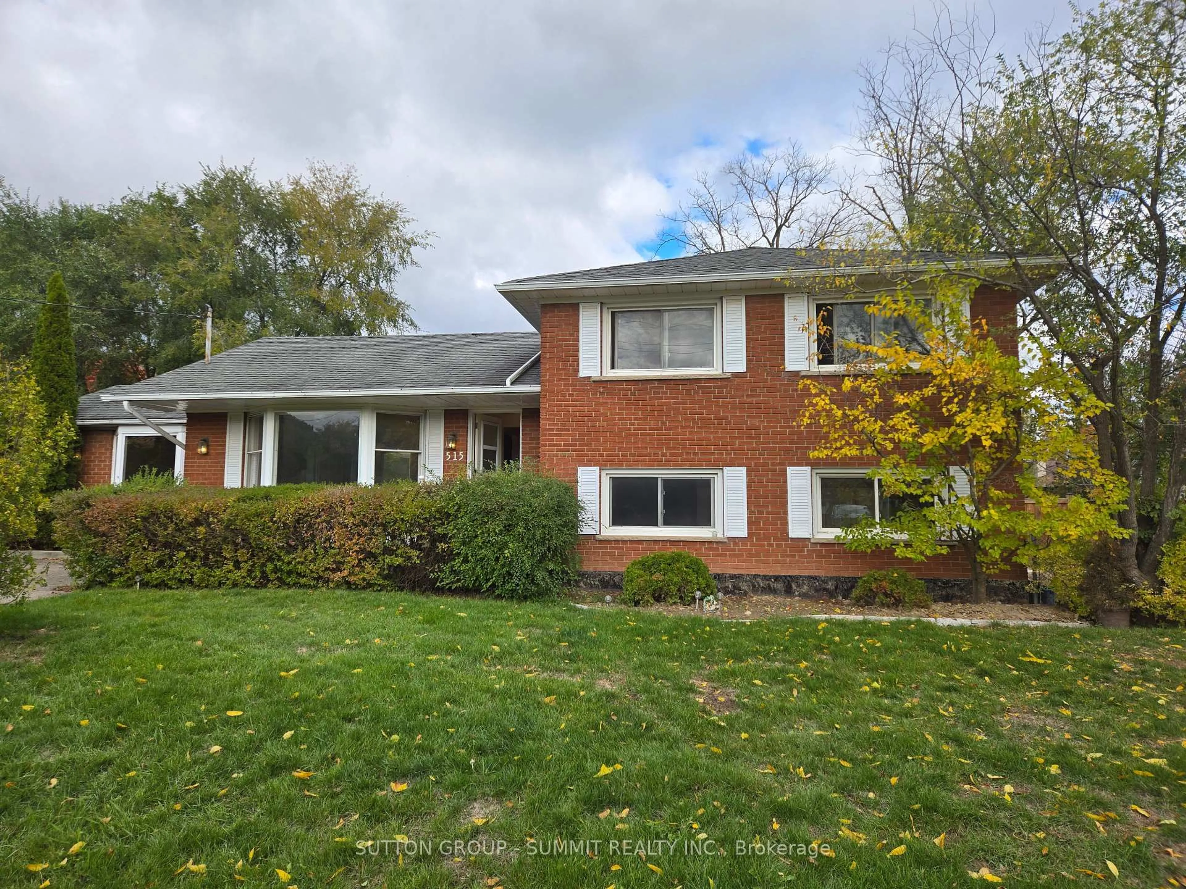 Home with brick exterior material, street for 515 Trafford Cres, Oakville Ontario L6L 3T2