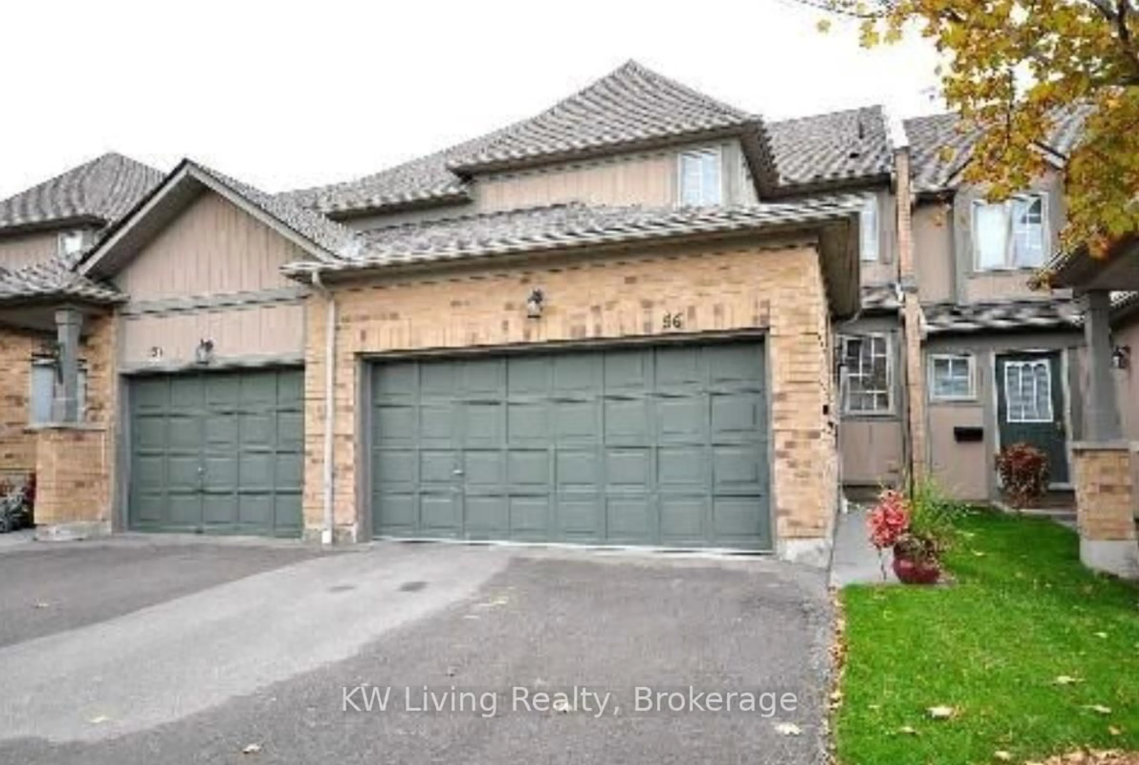 Home with brick exterior material, unknown for 5662 Glen Erin Dr #56, Mississauga Ontario L5M 5J2
