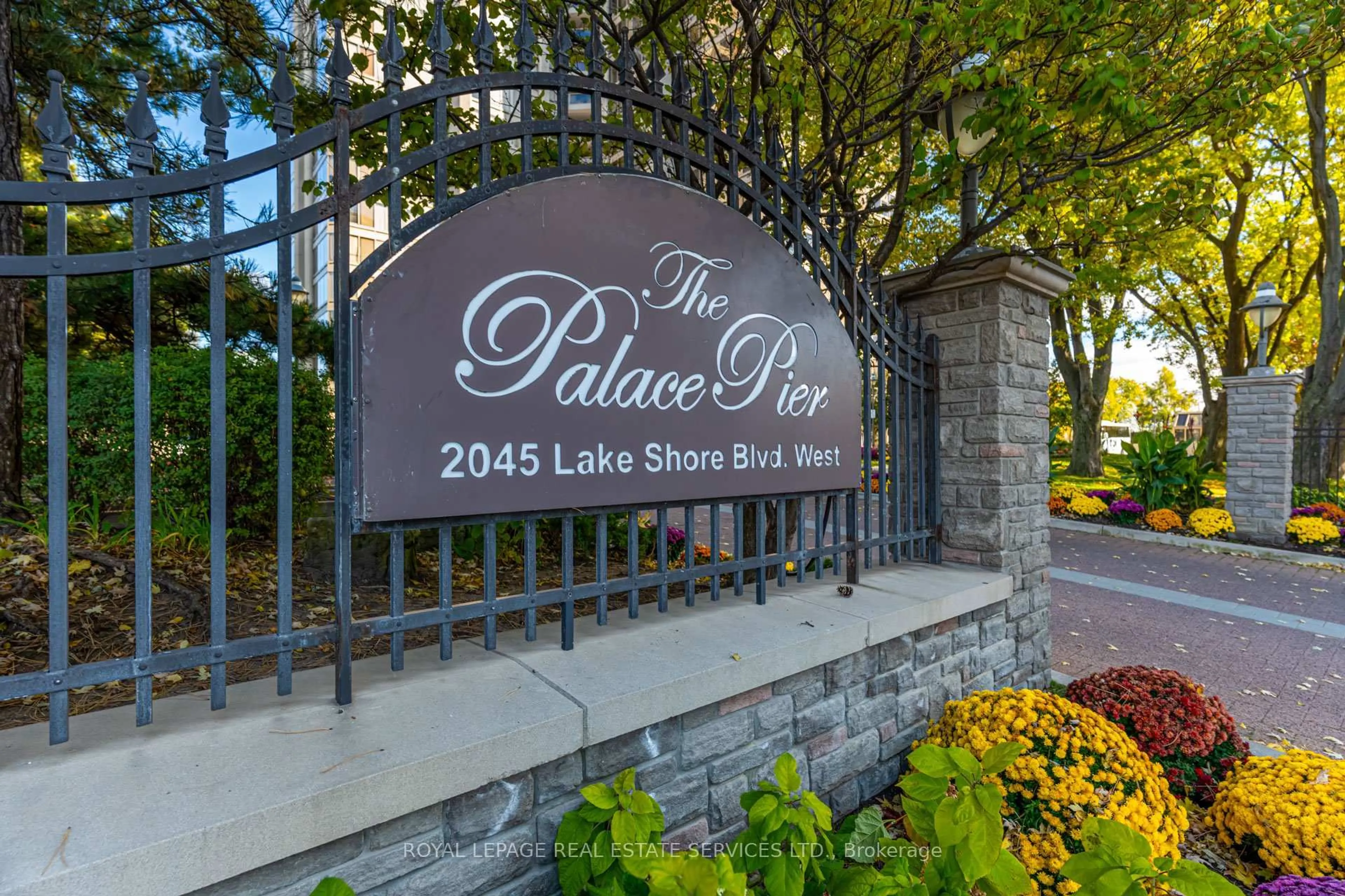 Patio, water/lake/river/ocean view for 2045 Lake Shore Blvd #1905, Toronto Ontario M8V 2Z6