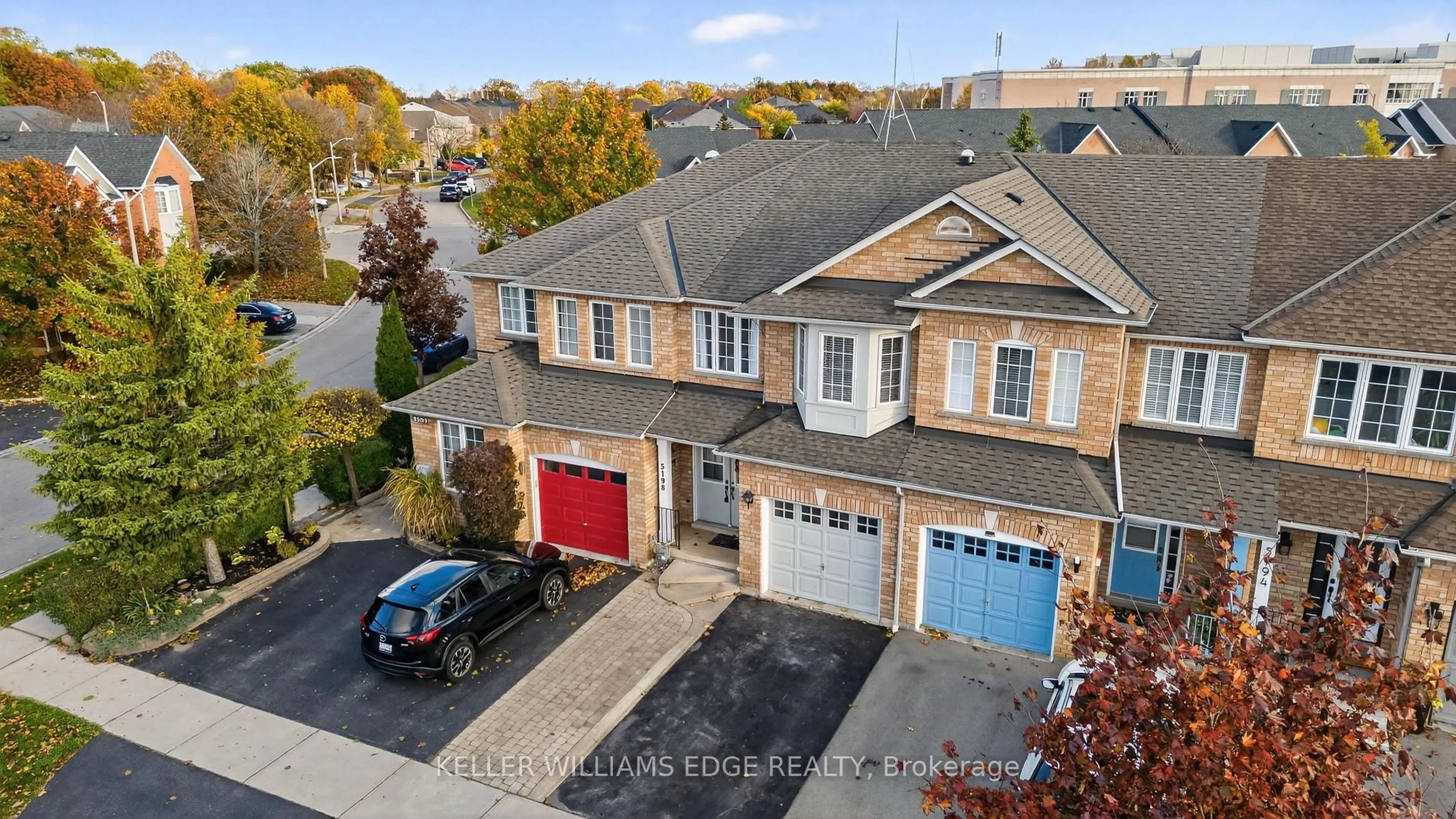 A pic from outside/outdoor area/front of a property/back of a property/a pic from drone, street for 5198 Porter St, Burlington Ontario L7L 6R2