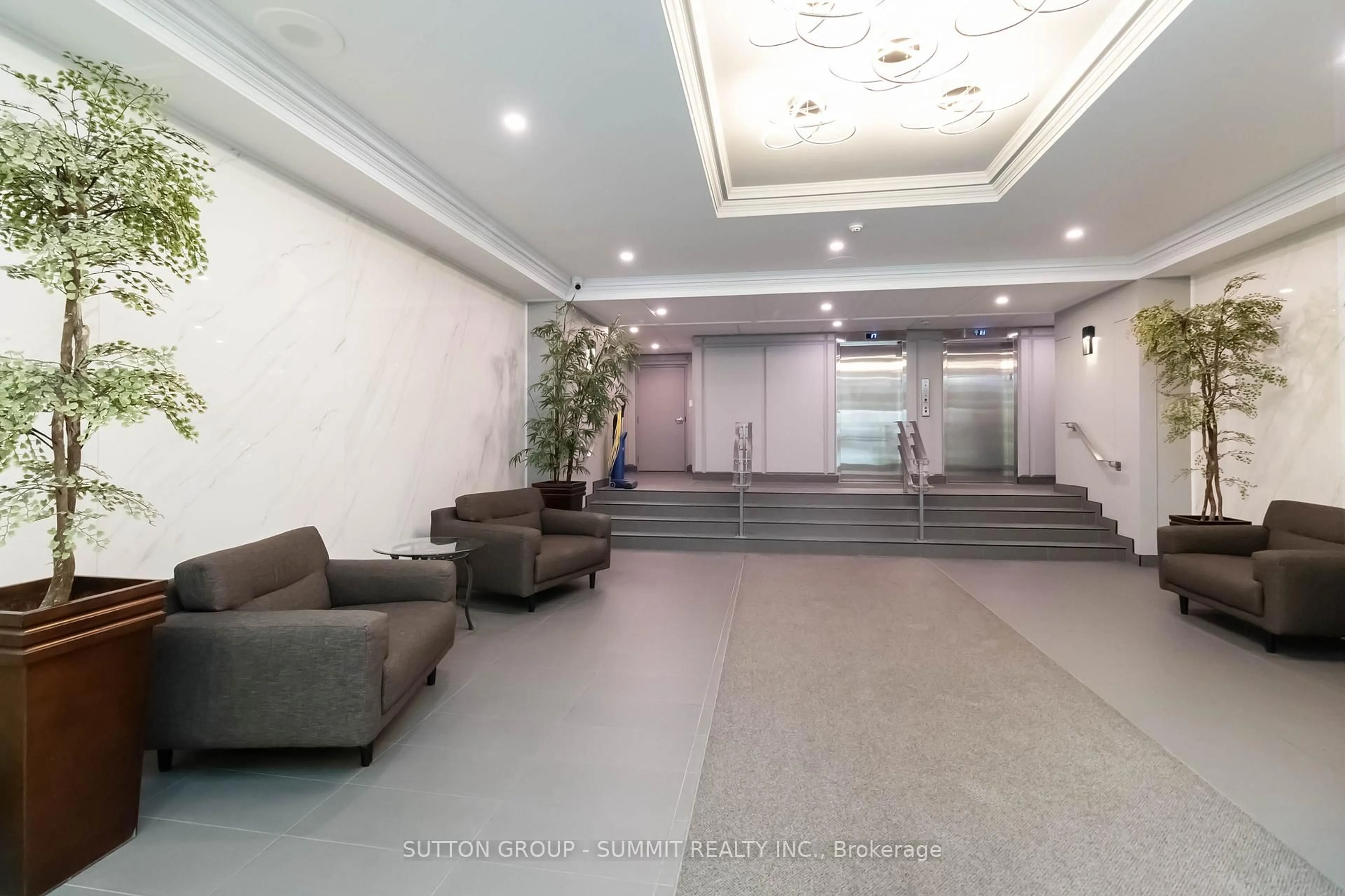 Lobby for 975 WARWICK Crt #1501, Burlington Ontario L7T 3Z7