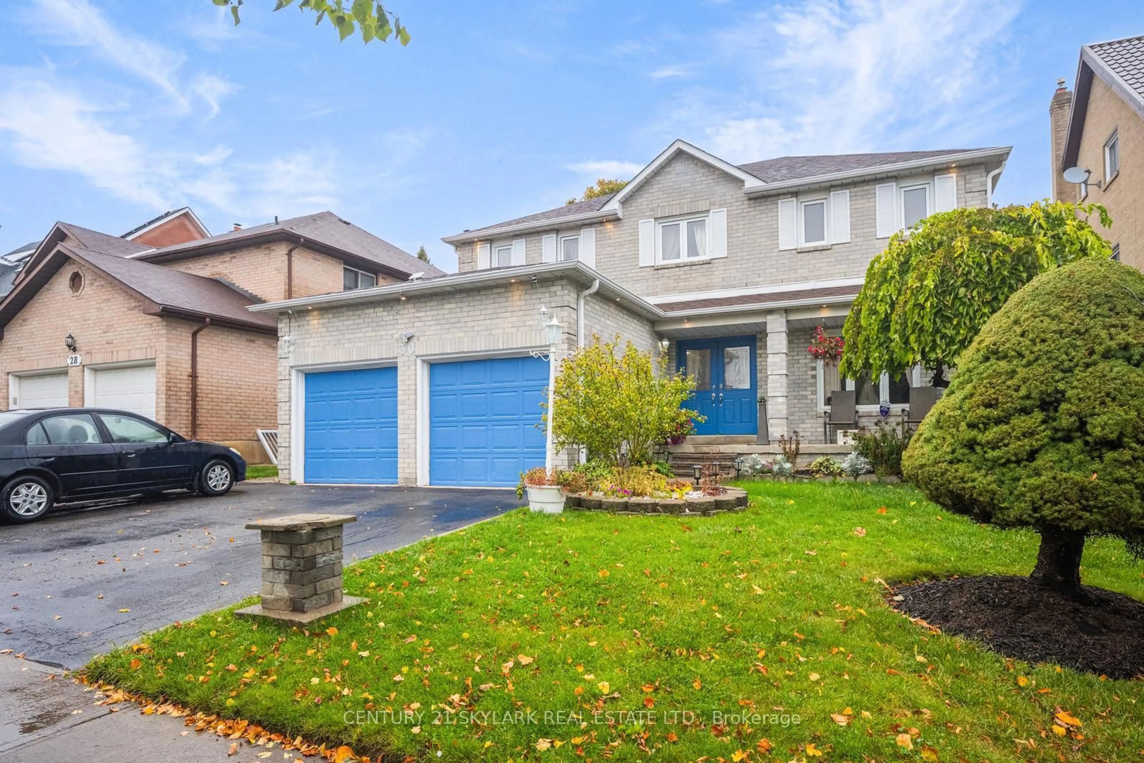 Home with vinyl exterior material, street for 30 Wexford Rd, Brampton Ontario L6Z 2V8