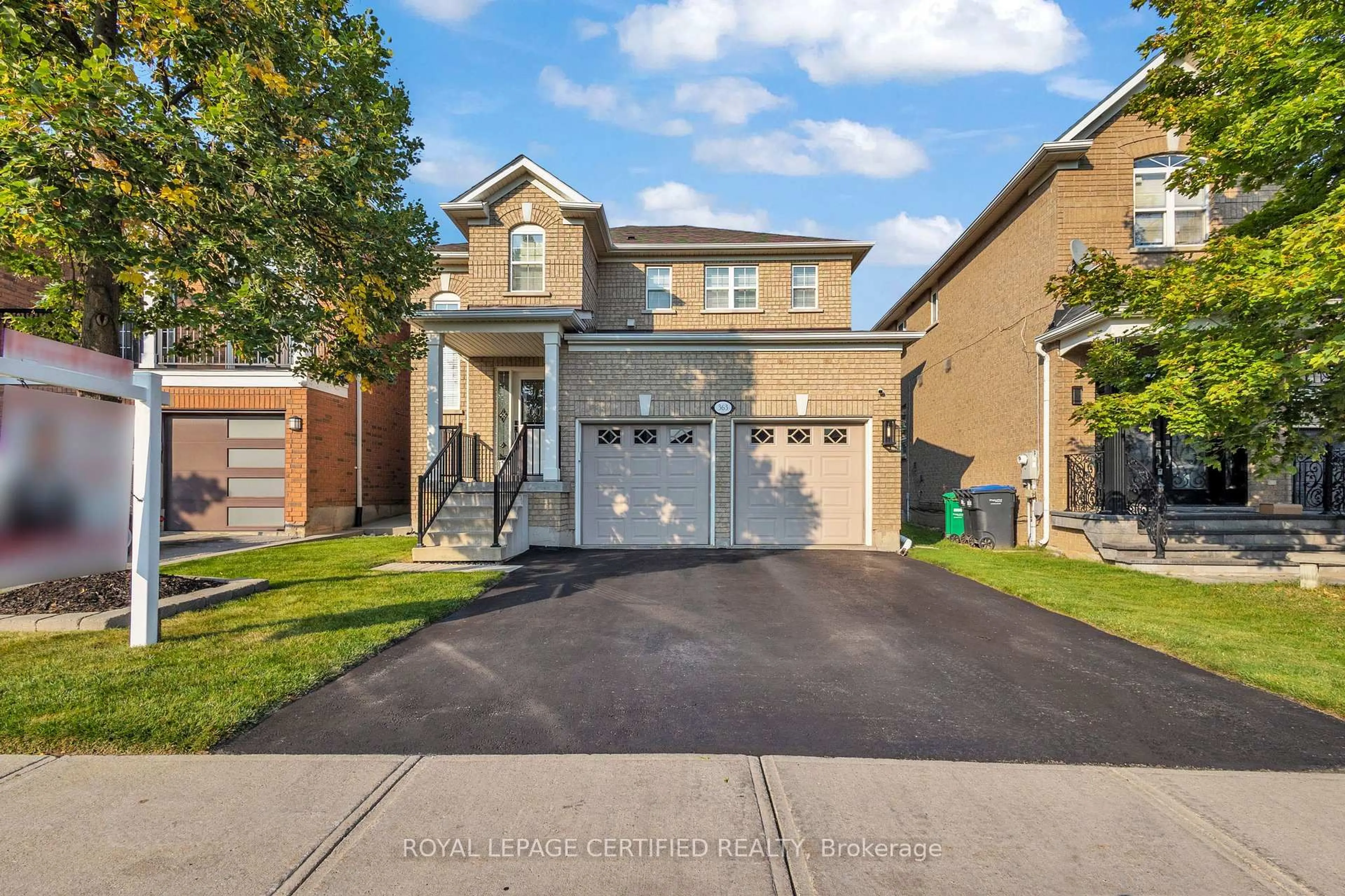 Home with brick exterior material, street for 363 Edenbrook Hill Dr, Brampton Ontario L7A 2N4