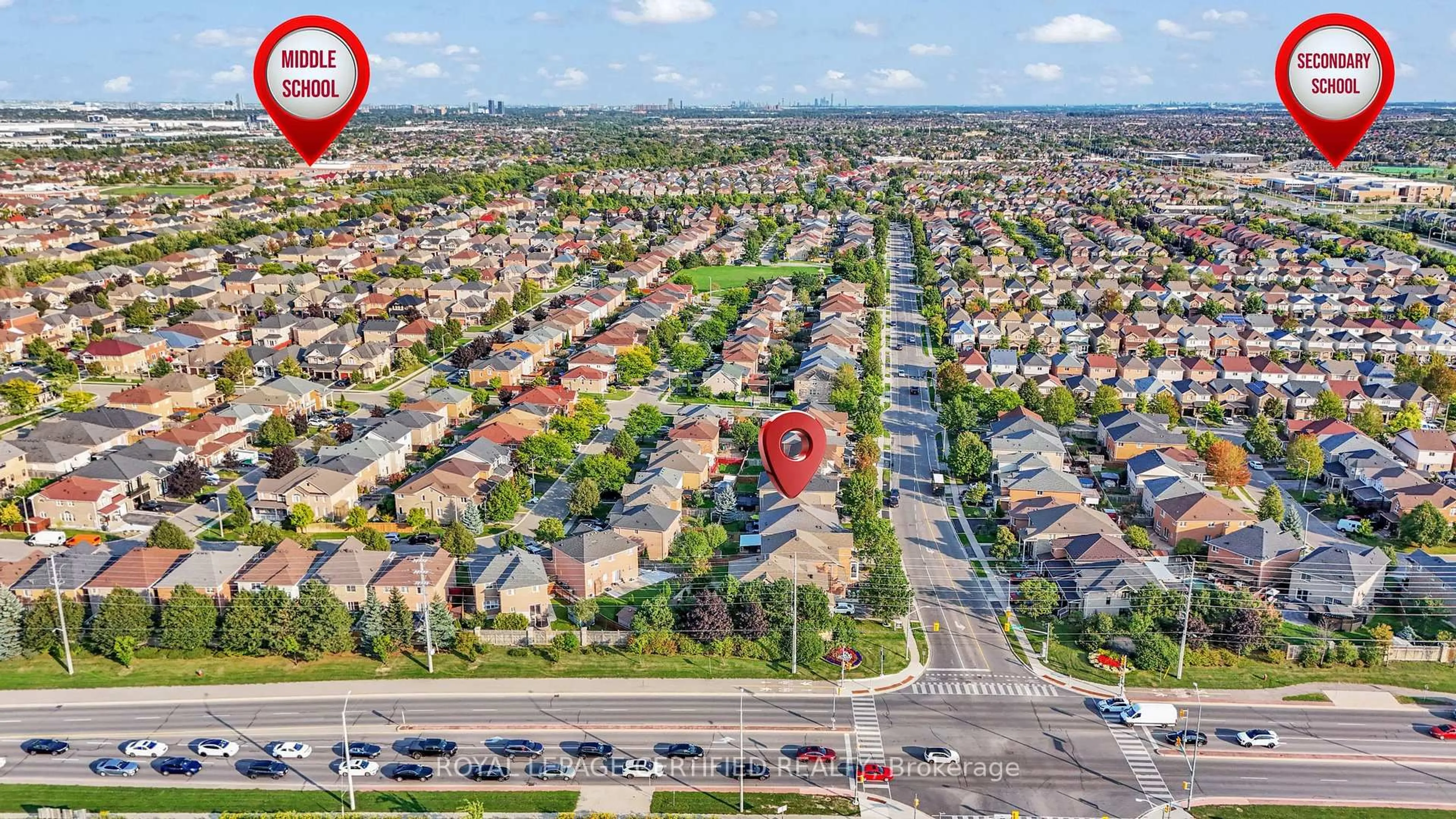 A pic from outside/outdoor area/front of a property/back of a property/a pic from drone, street for 363 Edenbrook Hill Dr, Brampton Ontario L7A 2N4
