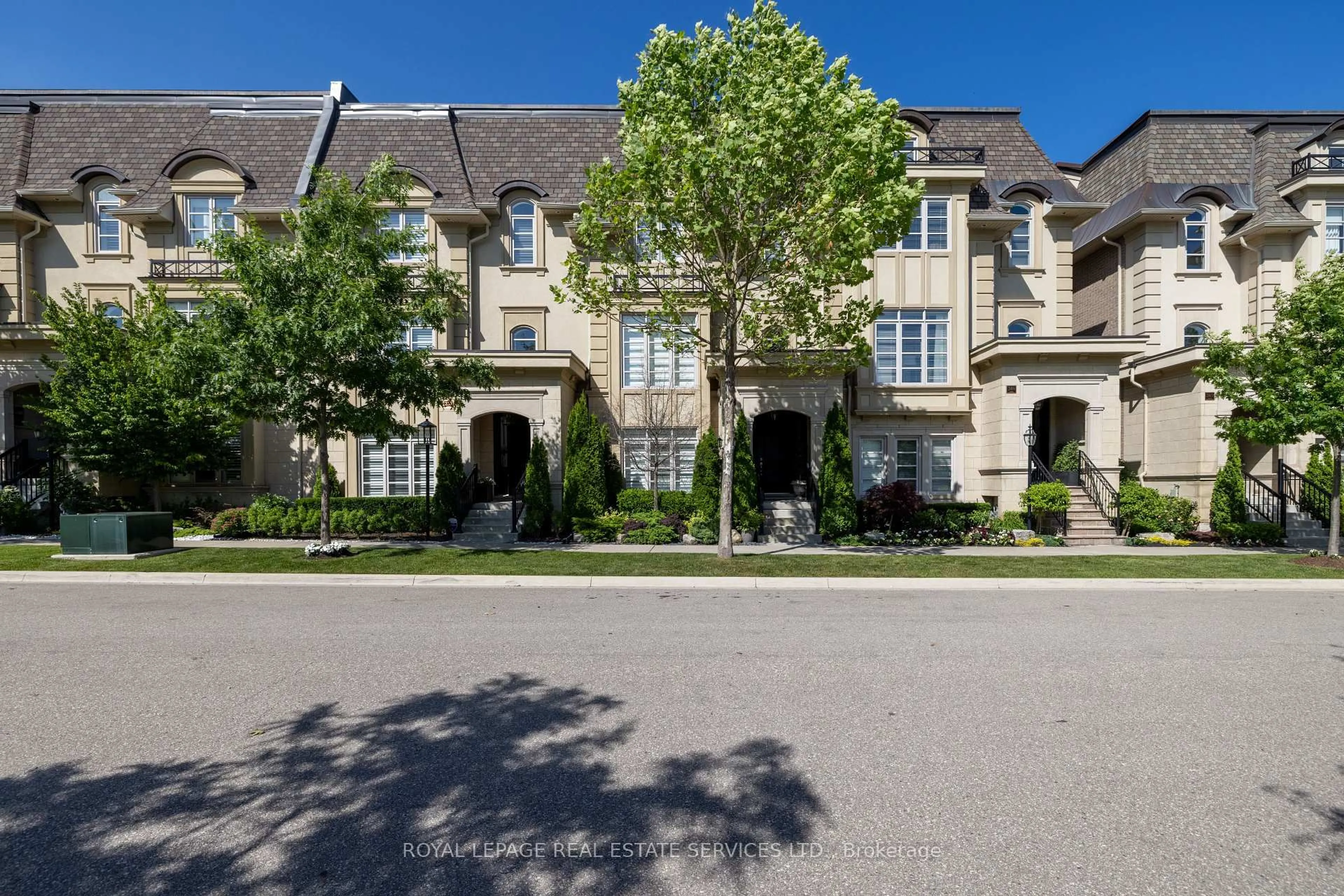 Unknown for 251 Hanover St, Oakville Ontario L6K 0H3