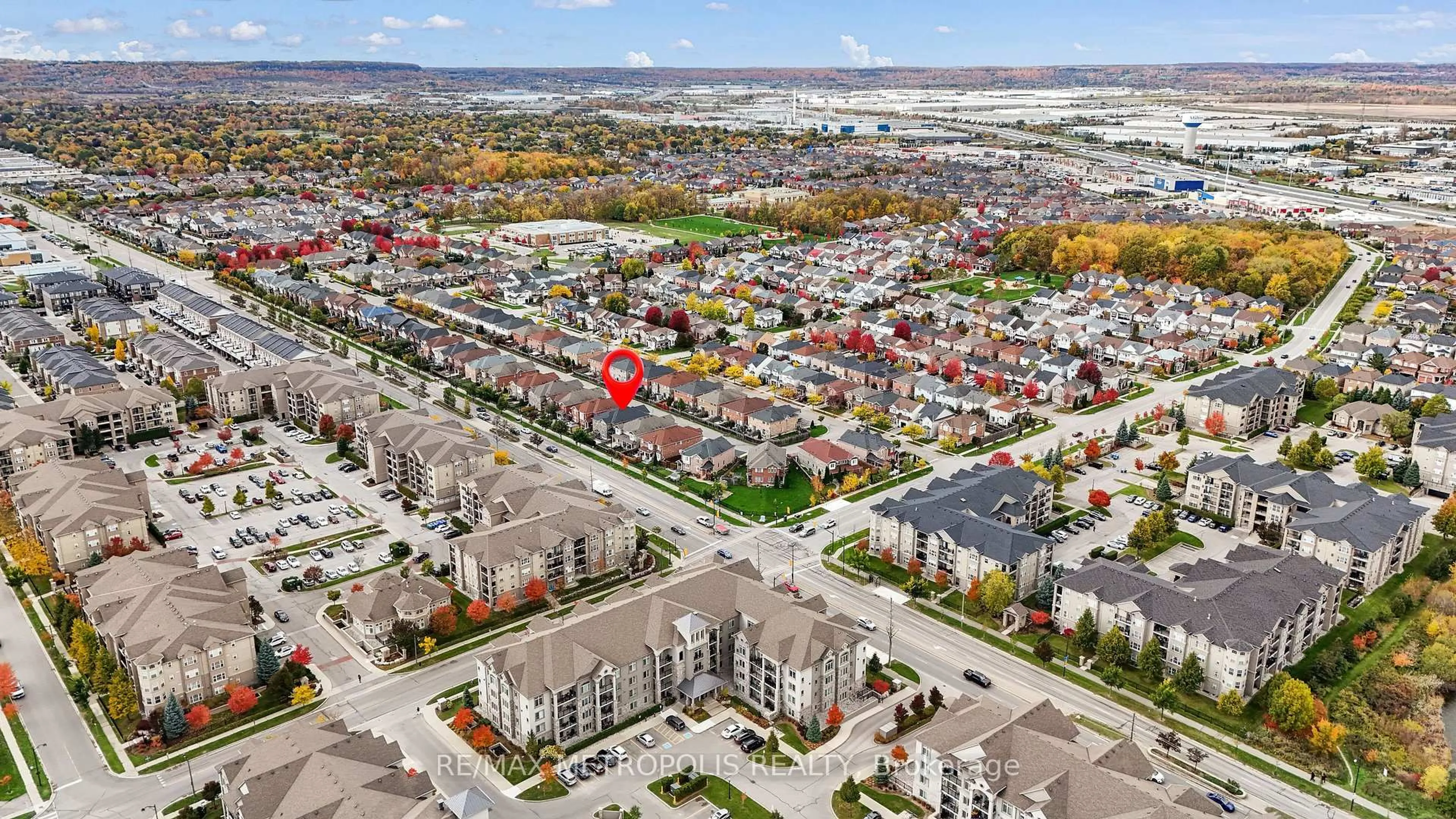 A pic from outside/outdoor area/front of a property/back of a property/a pic from drone, unknown for 1316 Mowat Lane, Milton Ontario L9T 6C2