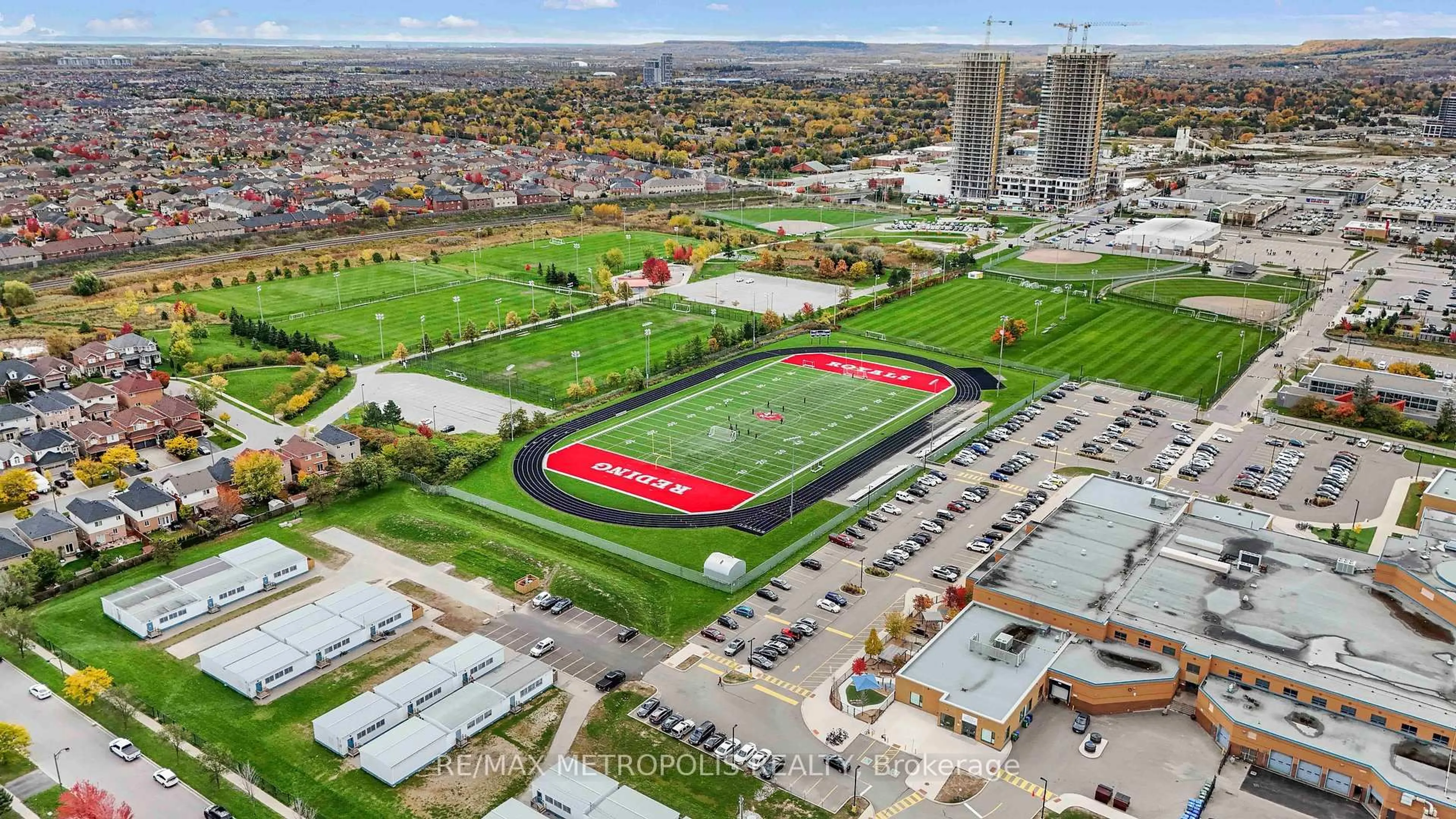 A pic from outside/outdoor area/front of a property/back of a property/a pic from drone, street for 1316 Mowat Lane, Milton Ontario L9T 6C2