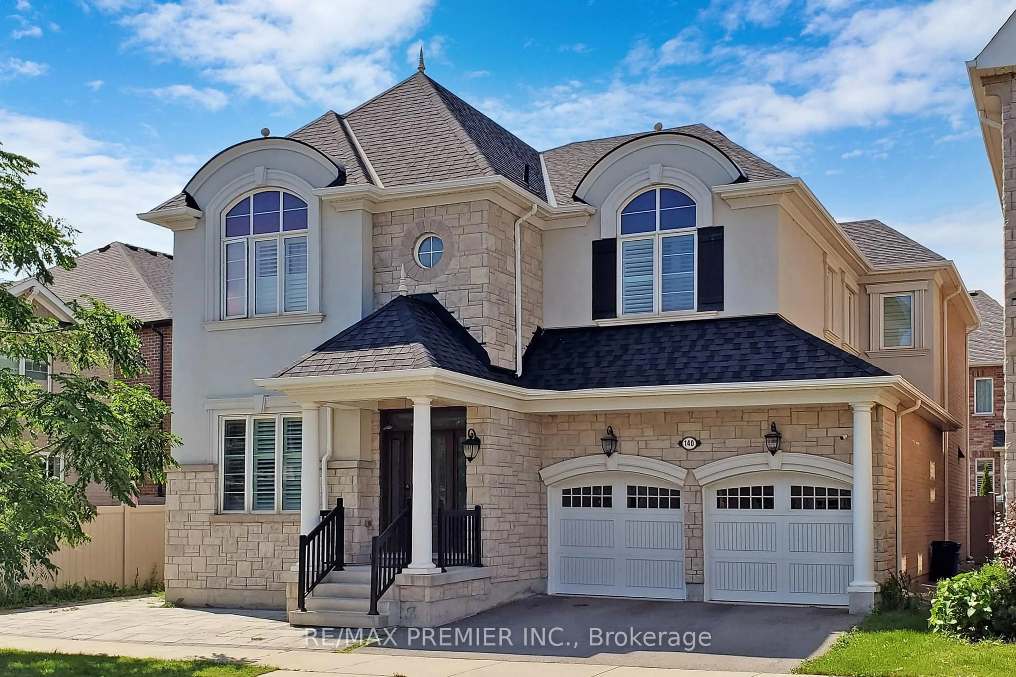 Home with brick exterior material, street for 140 Magnolia Cres, Oakville Ontario L6M 4M1