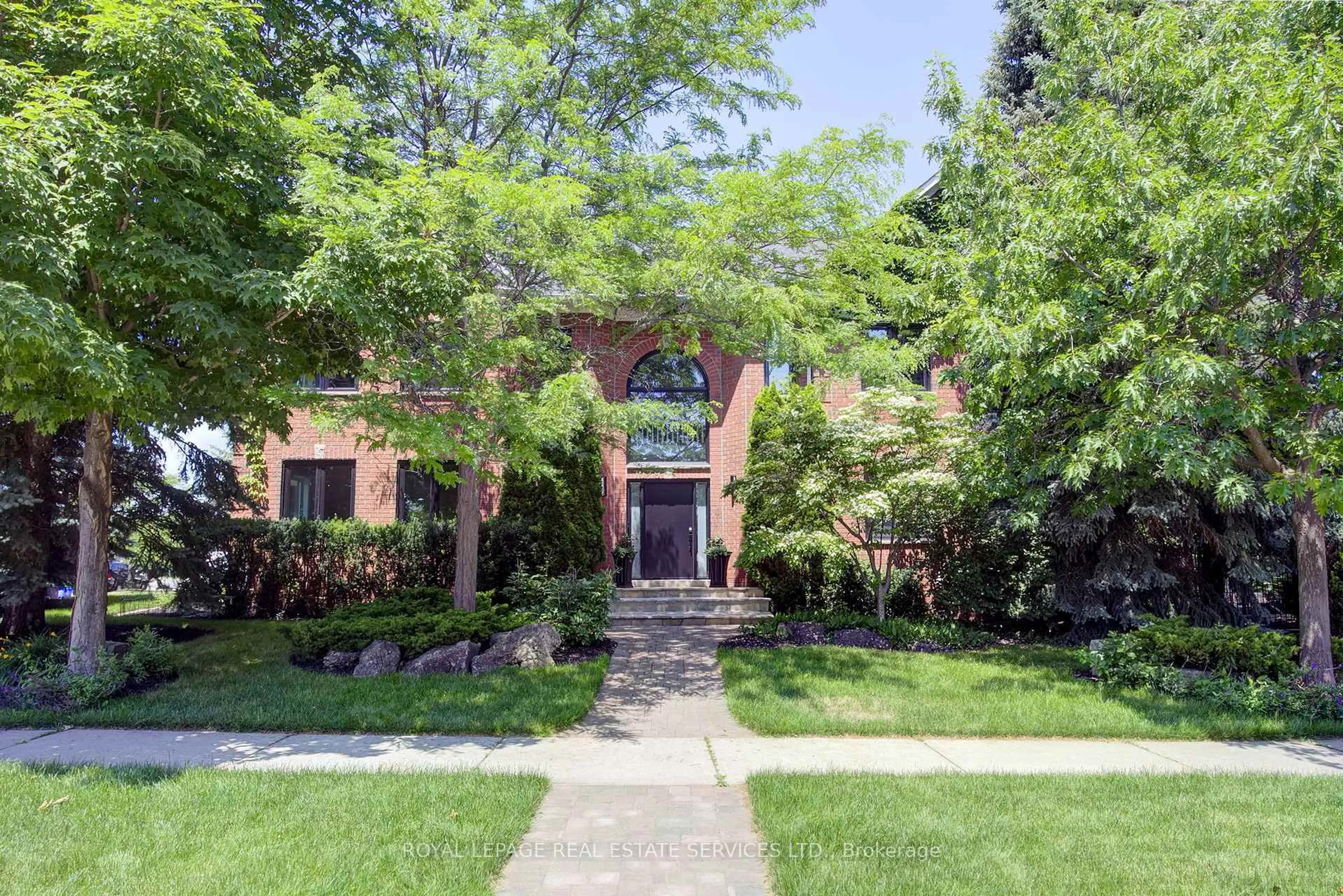 Home with brick exterior material, street for 1079 Skyvalley Cres, Oakville Ontario L6M 3L2