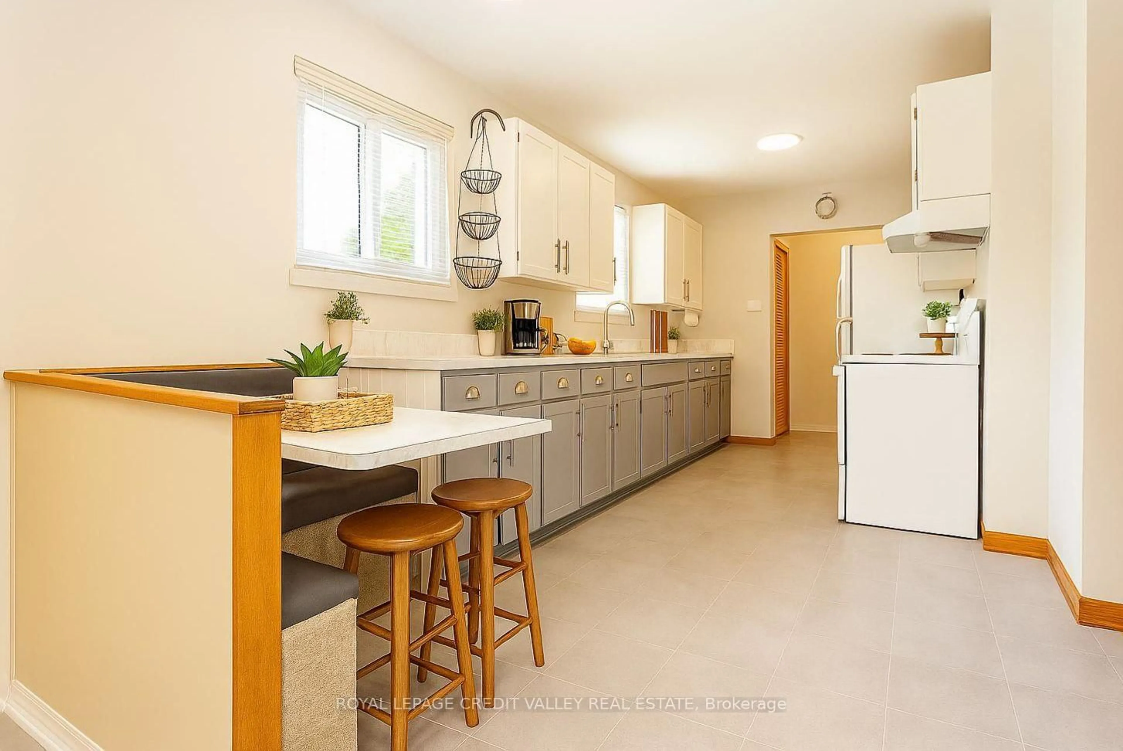 Unknown for 3633 Chiplow Rd, Mississauga Ontario L4X 2R1