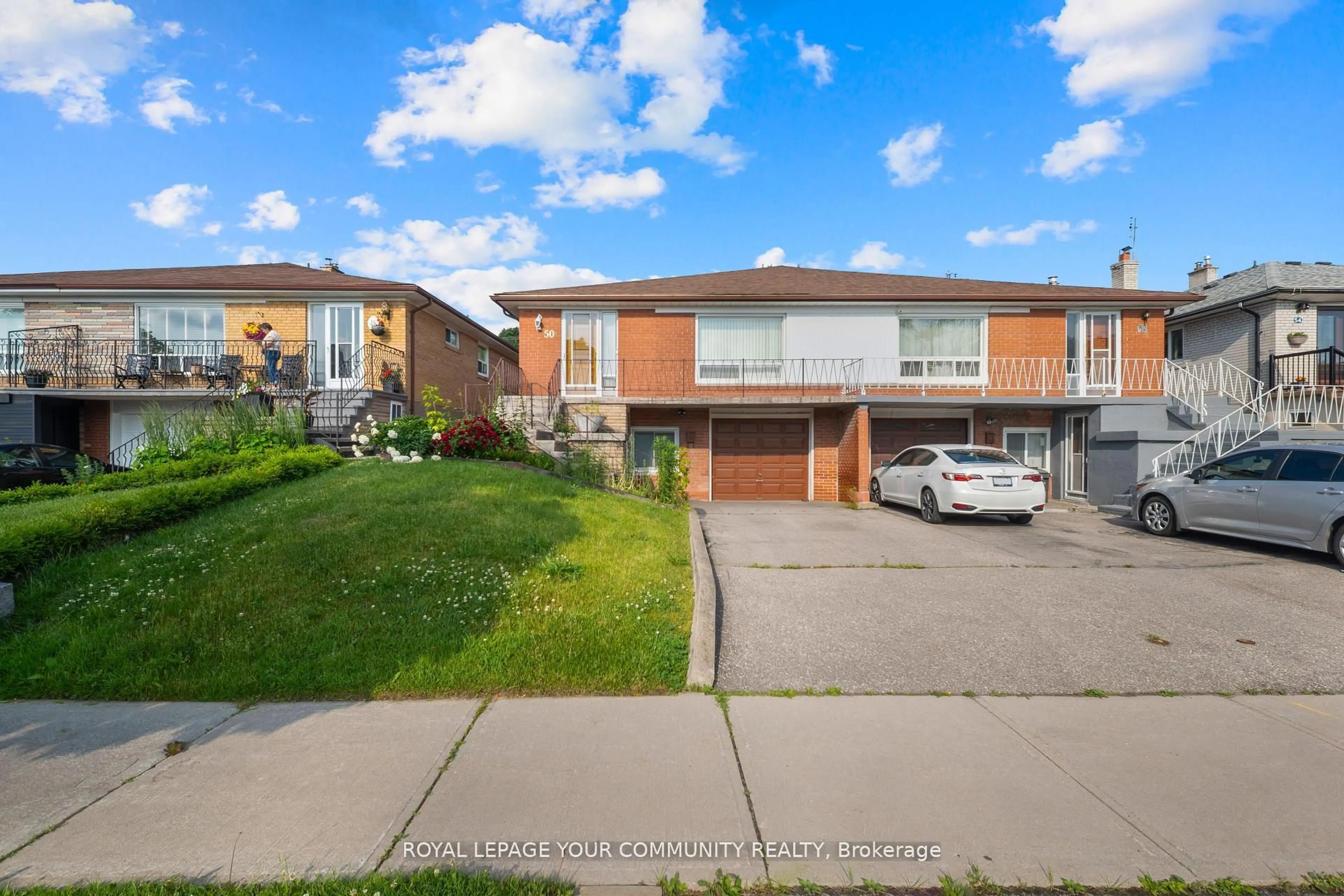 A pic from outside/outdoor area/front of a property/back of a property/a pic from drone, street for 50 Felan Cres, Toronto Ontario M9V 3A3