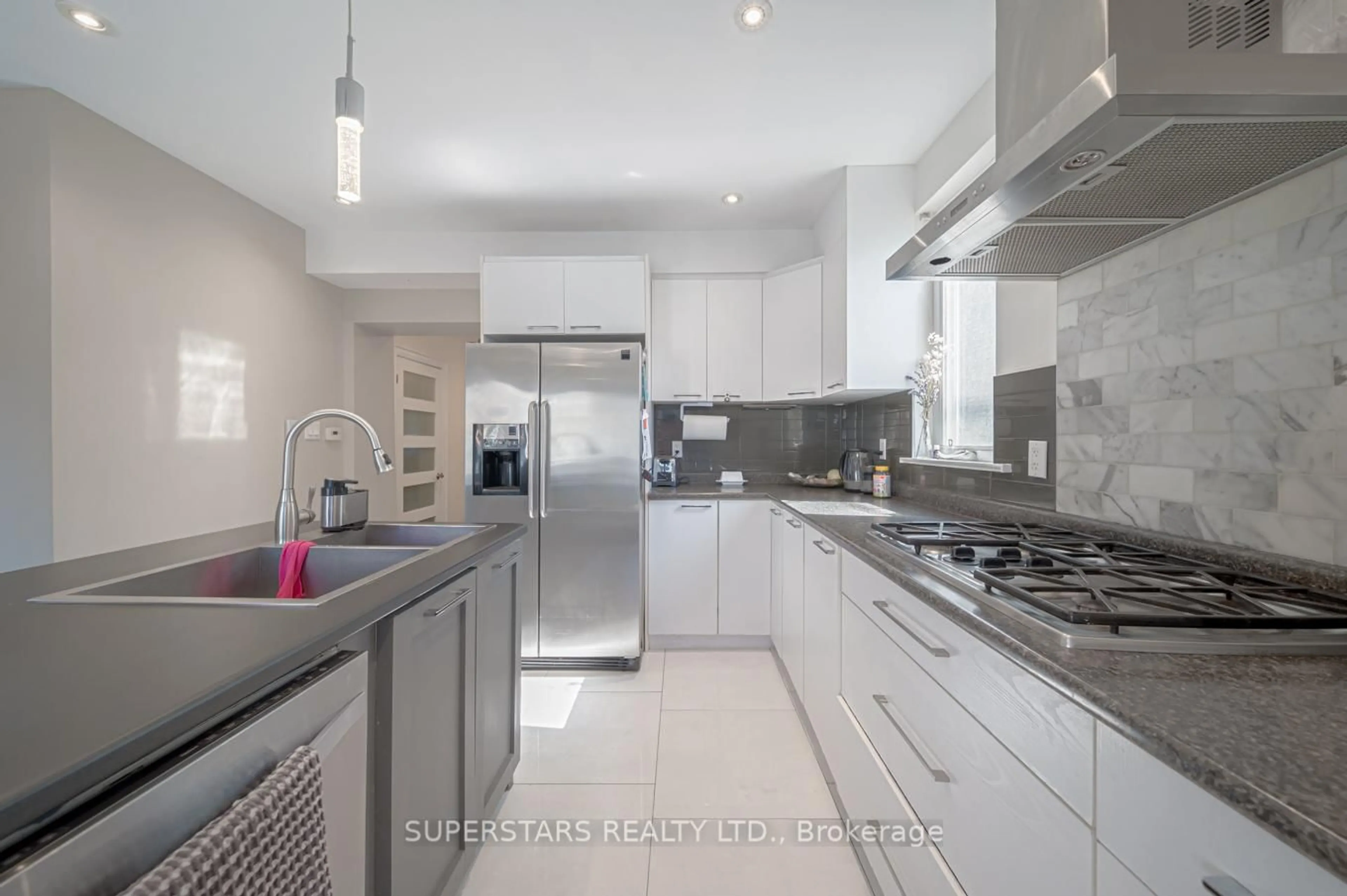 Contemporary kitchen, unknown for 258 Weston Rd, Toronto Ontario M6N 3P5