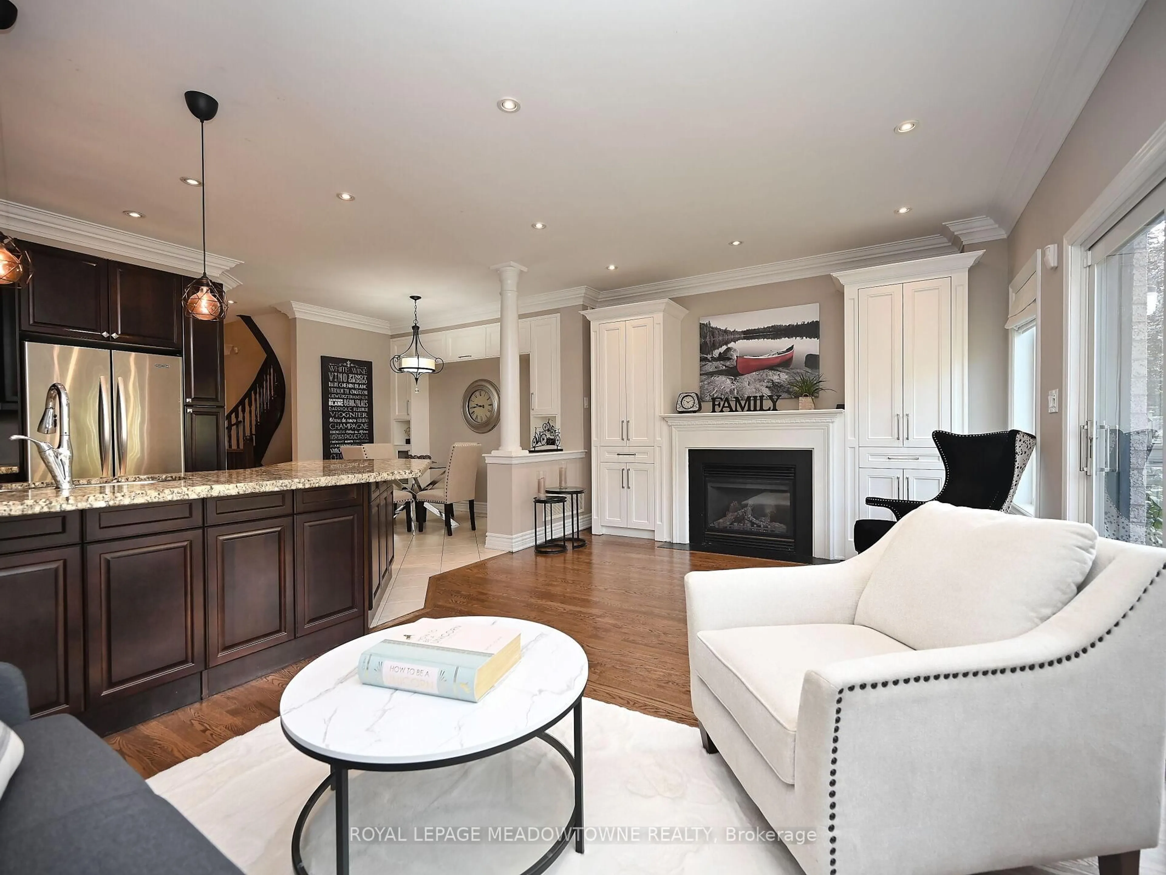 Living room with furniture, unknown for 2378 Wasaga Dr, Oakville Ontario L6H 0B7