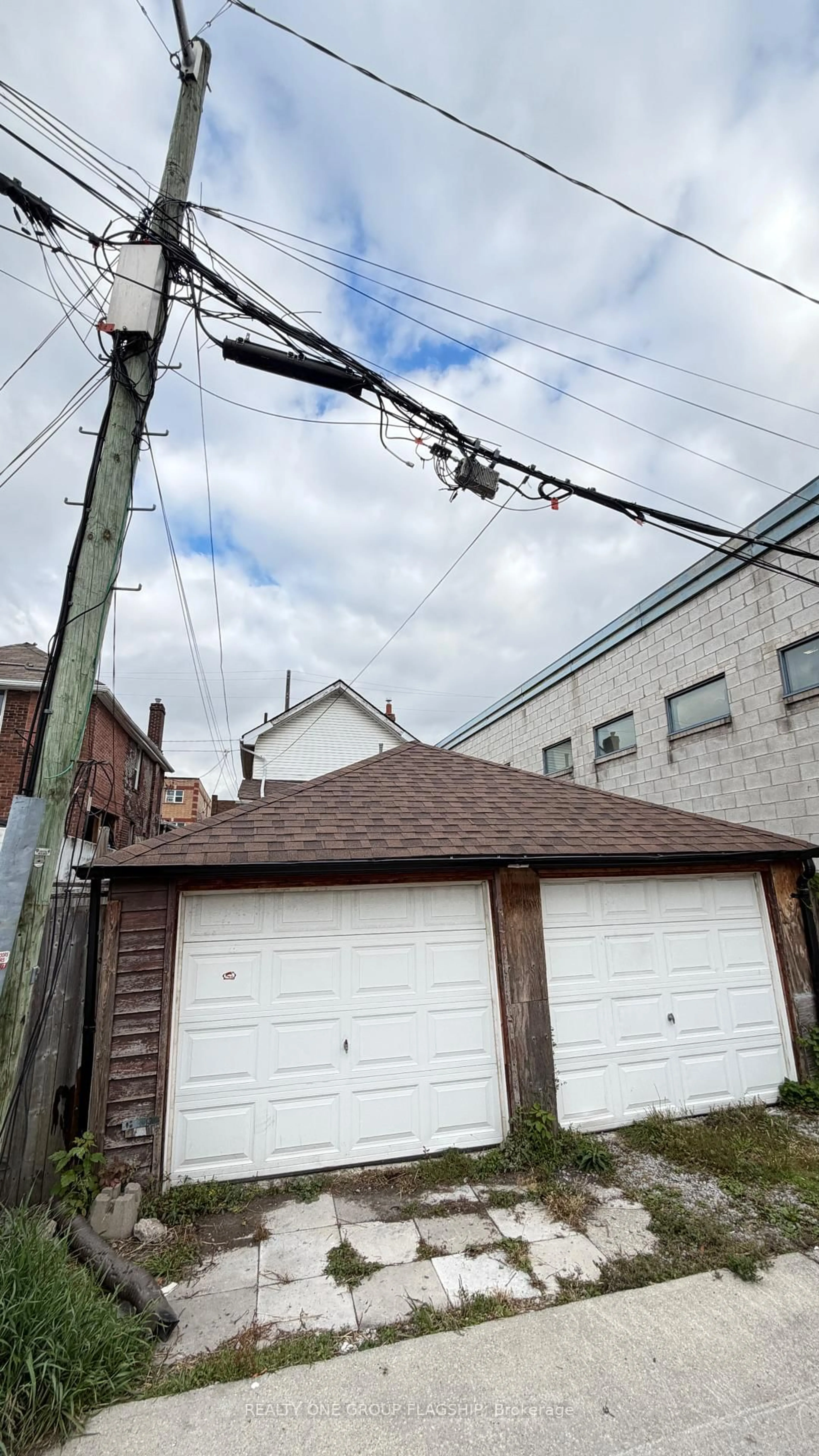 Shed for 567 Rogers Rd, Toronto Ontario M6M 1B7