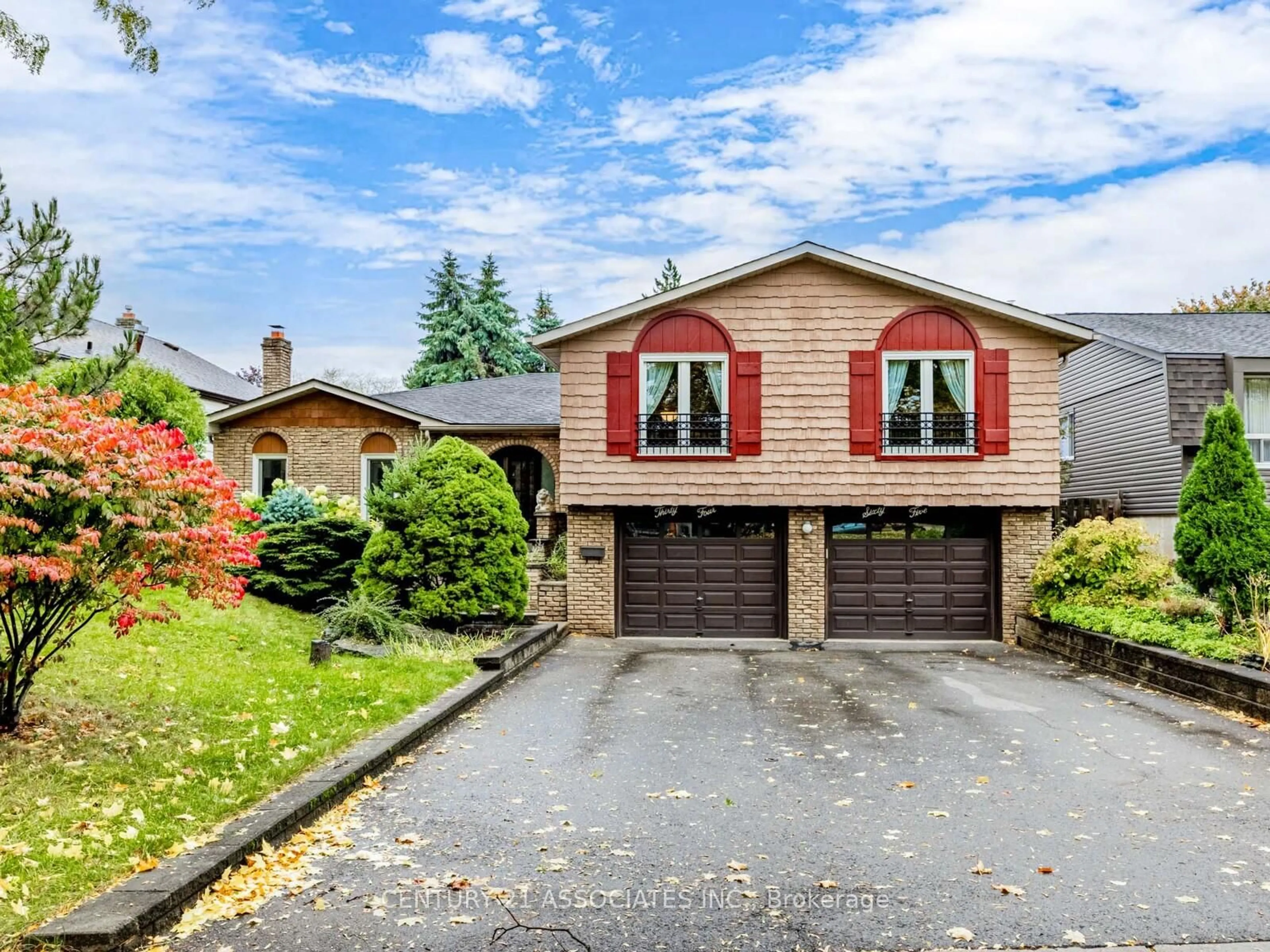 Home with brick exterior material, street for 3465 Rubens Crt, Burlington Ontario L7N 3K3