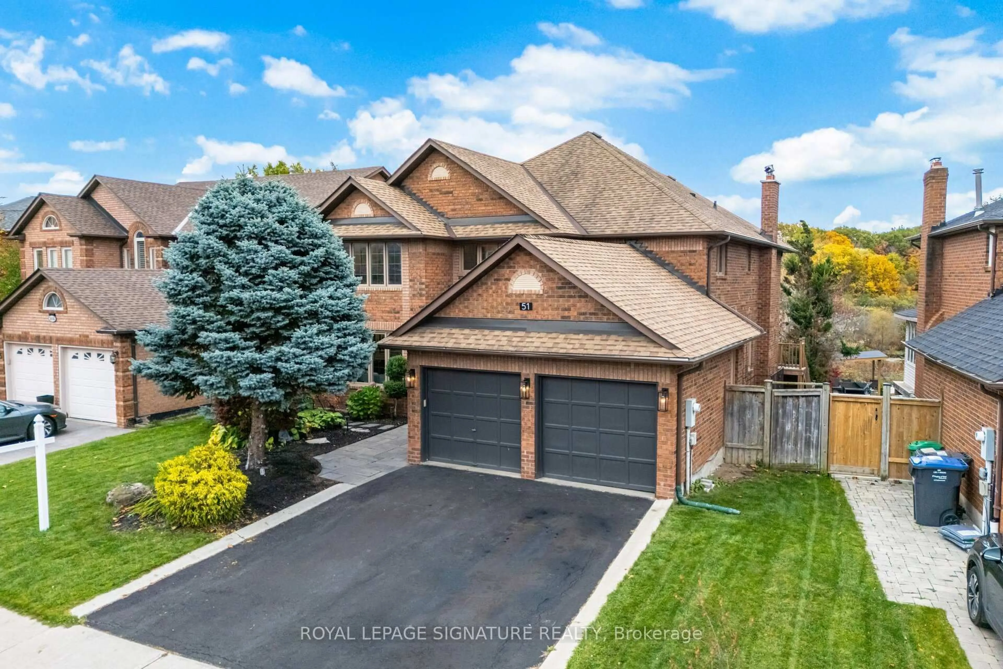 A pic from outside/outdoor area/front of a property/back of a property/a pic from drone, street for 51 Kenpark Ave, Brampton Ontario L6Z 3R6