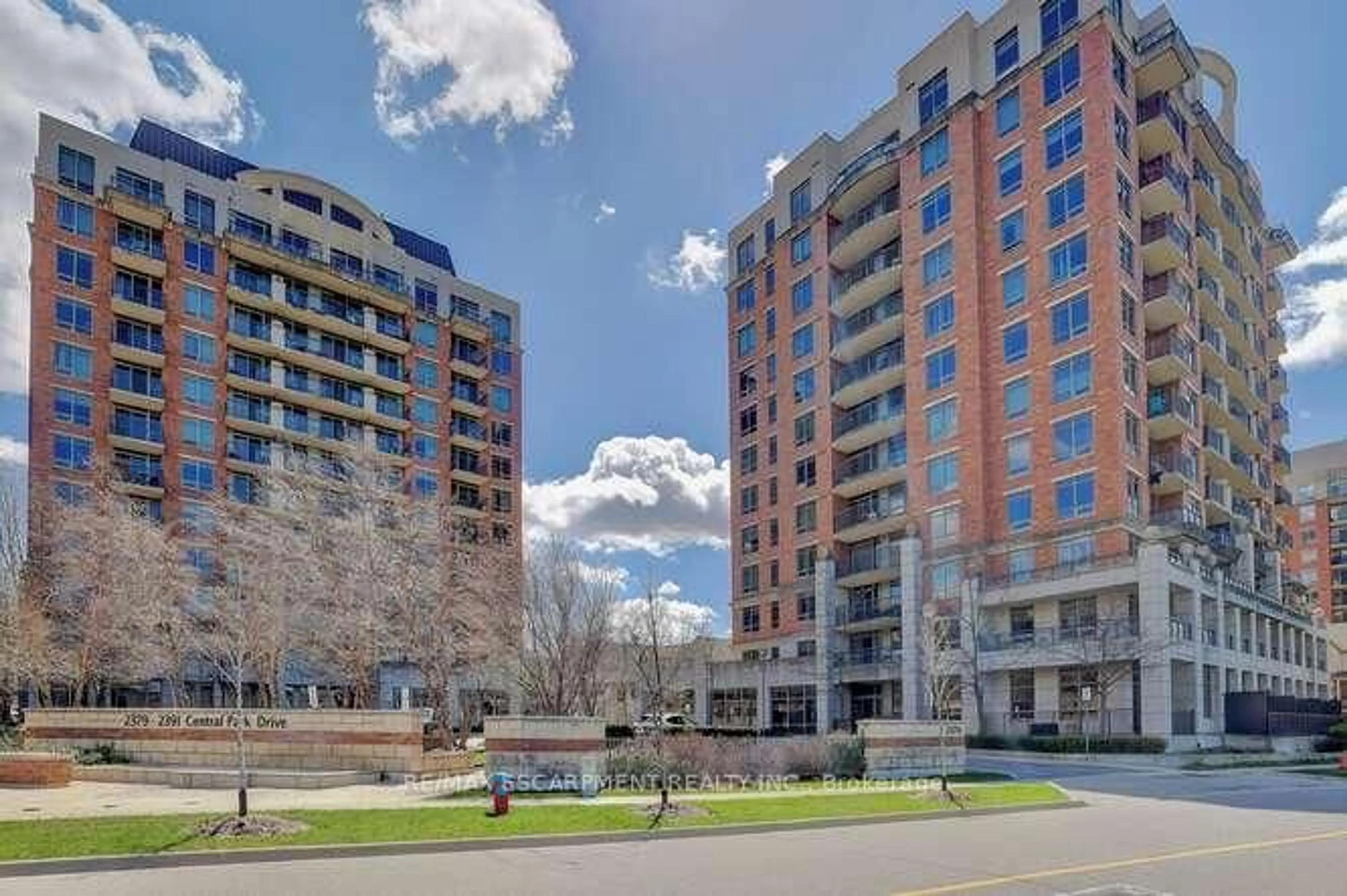 Unknown for 2391 Central Park Dr #202, Oakville Ontario L6H 0E4