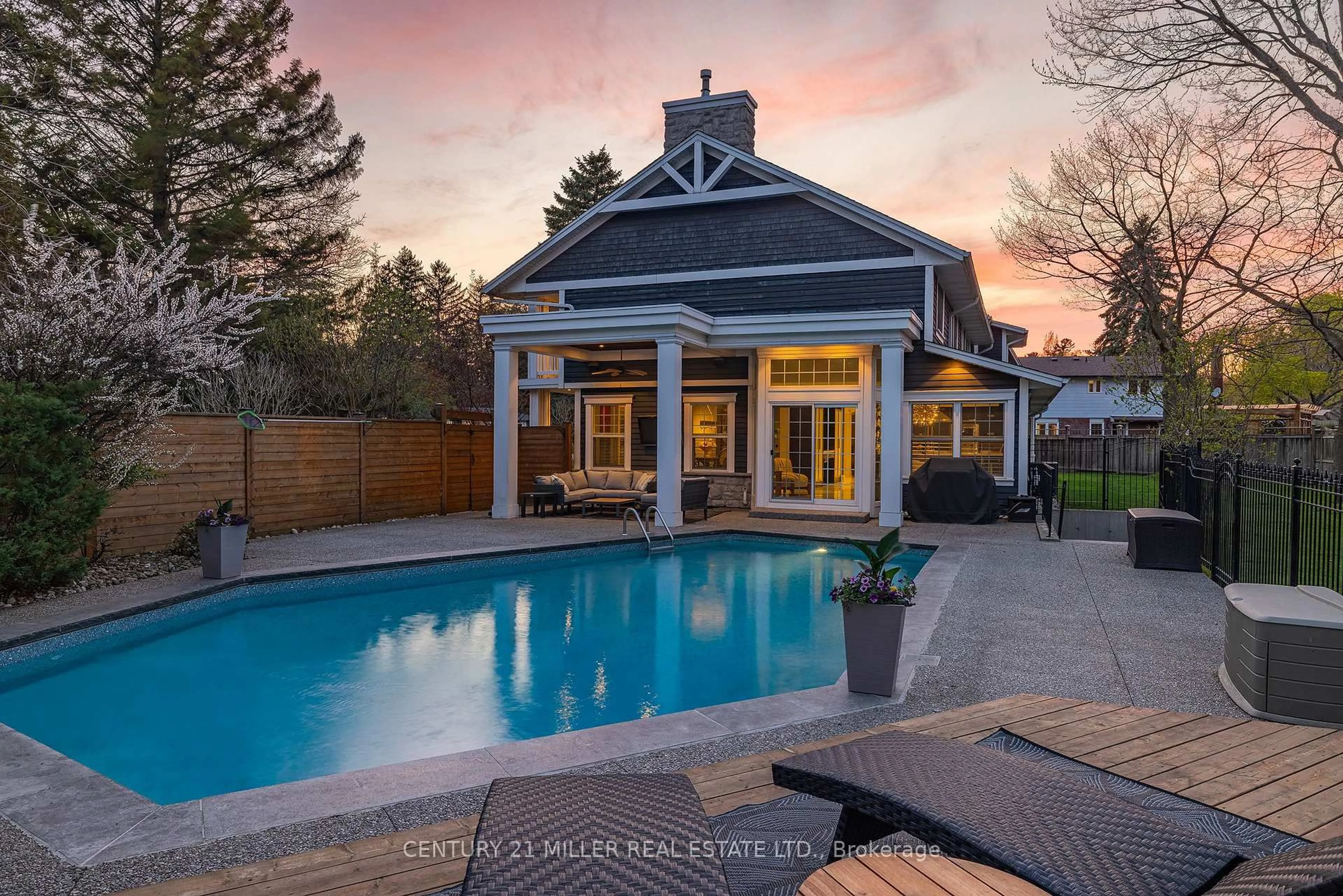 Unknown for 115 Charnwood Dr, Oakville Ontario L6J 5G8