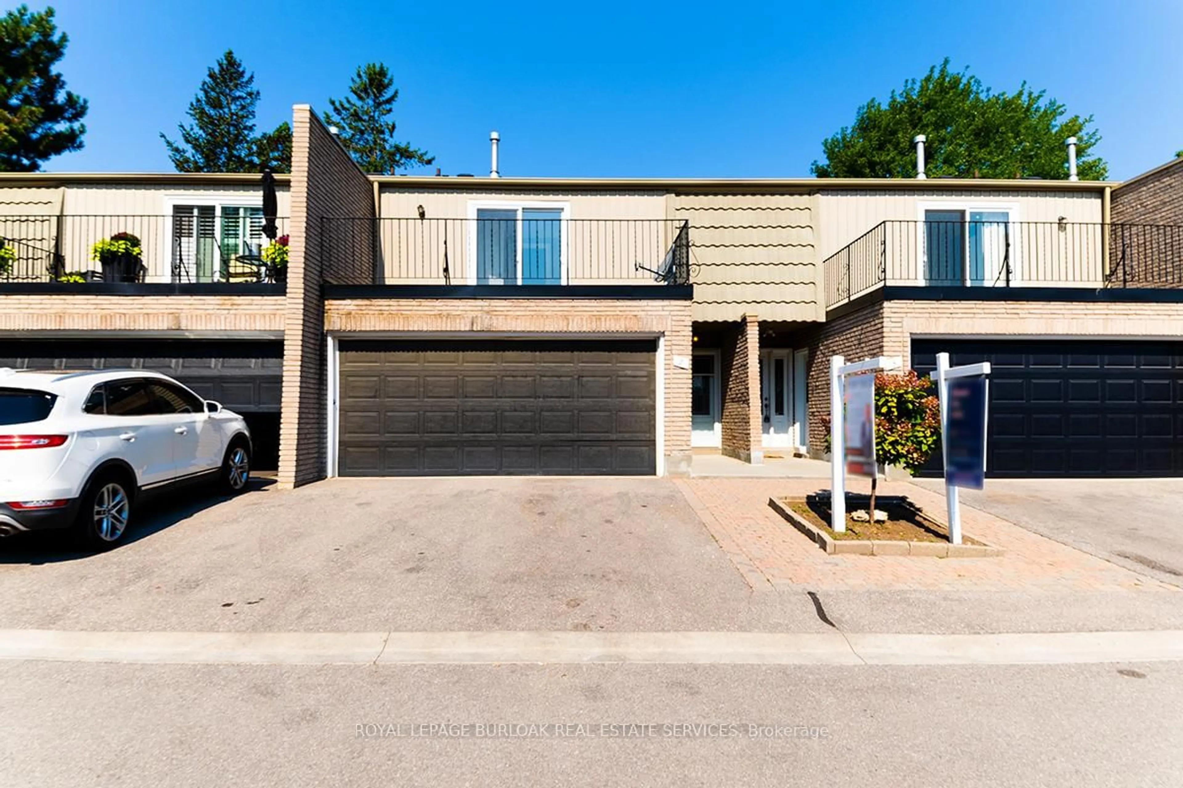 Unknown for 1011 White Oak Dr #2, Burlington Ontario L7T 2L3