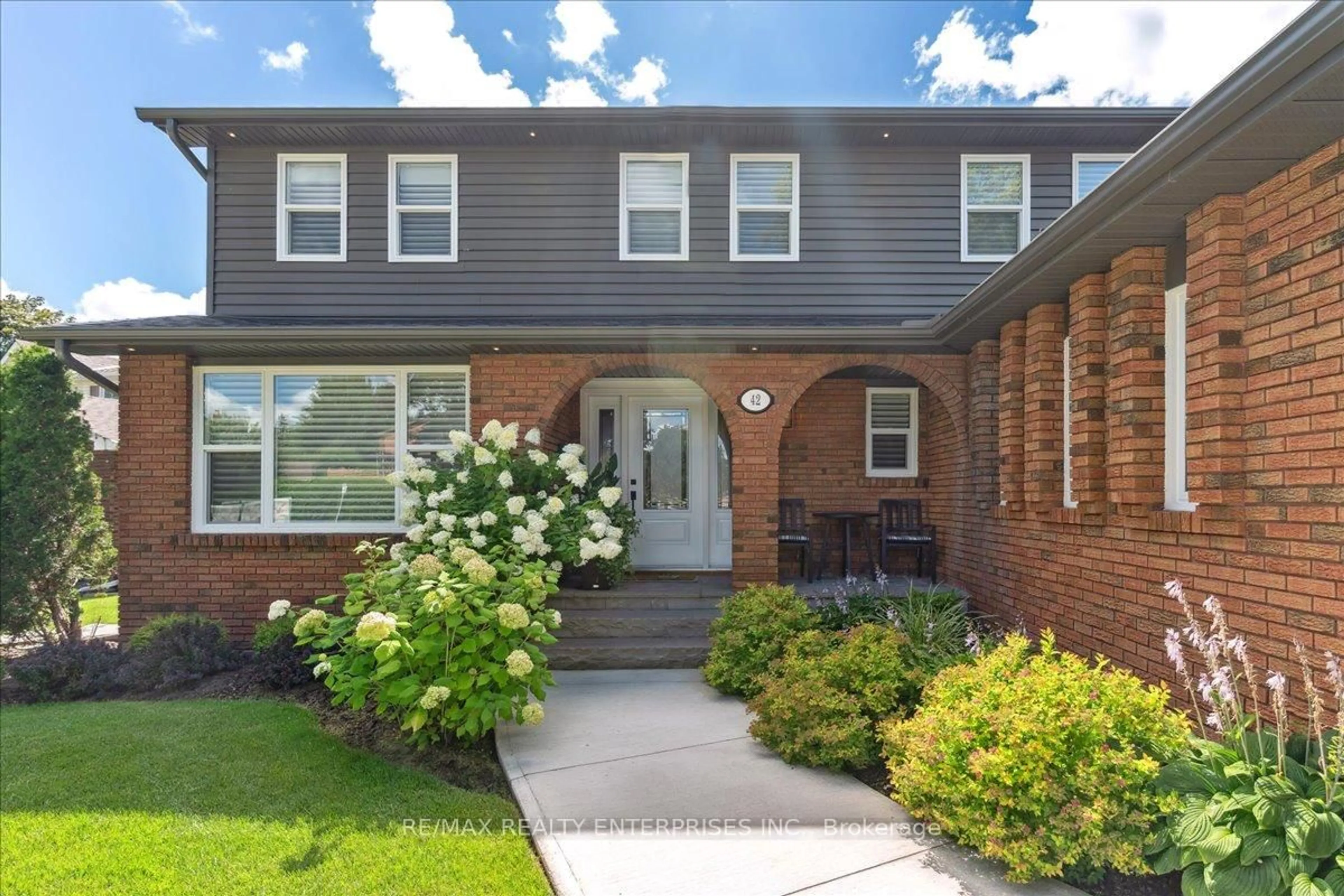 Home with brick exterior material, street for 42 Hillside Dr, Halton Hills Ontario L7G 4W3